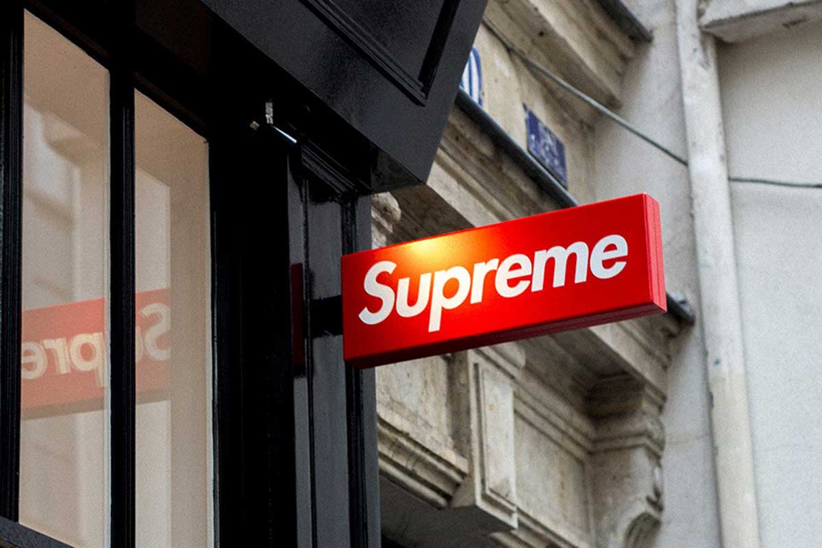 Supreme store logo