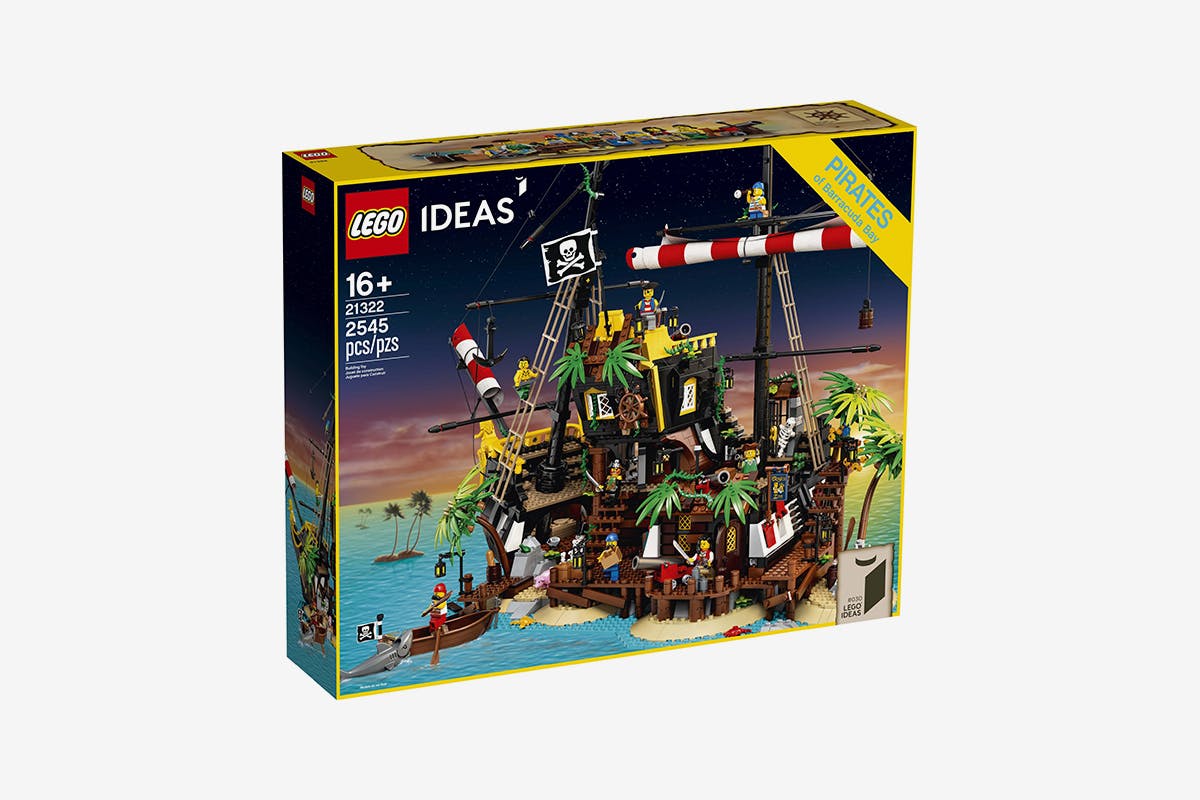 LEGO Pirates of Barracuda Bay Set