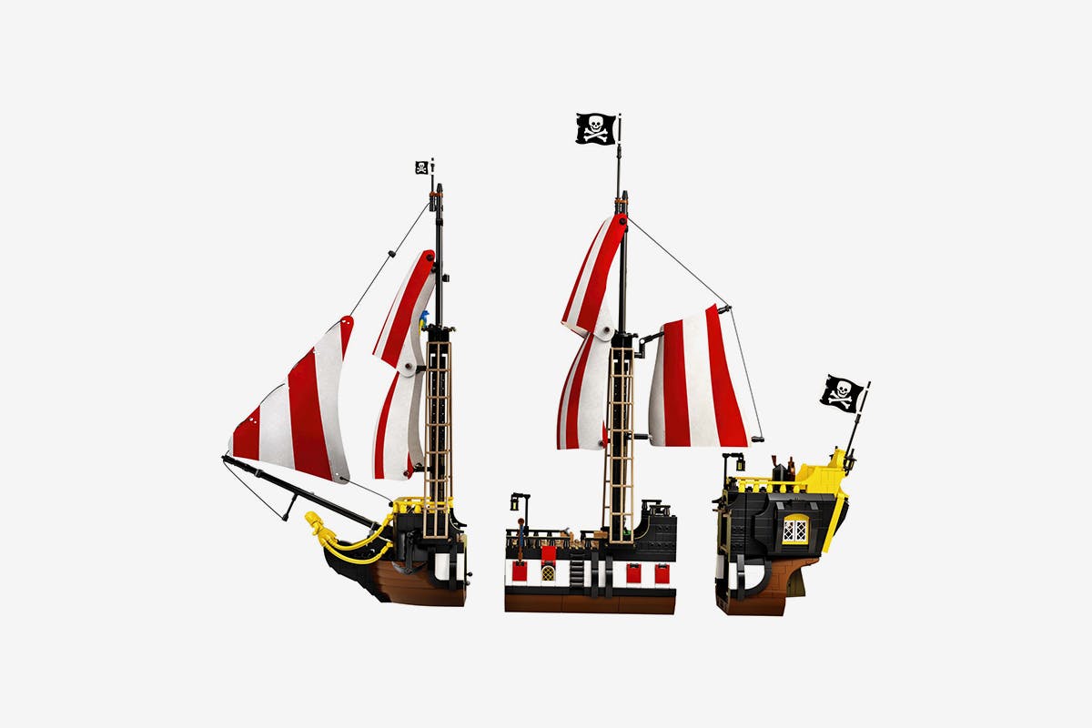 LEGO Pirates of Barracuda Bay Set