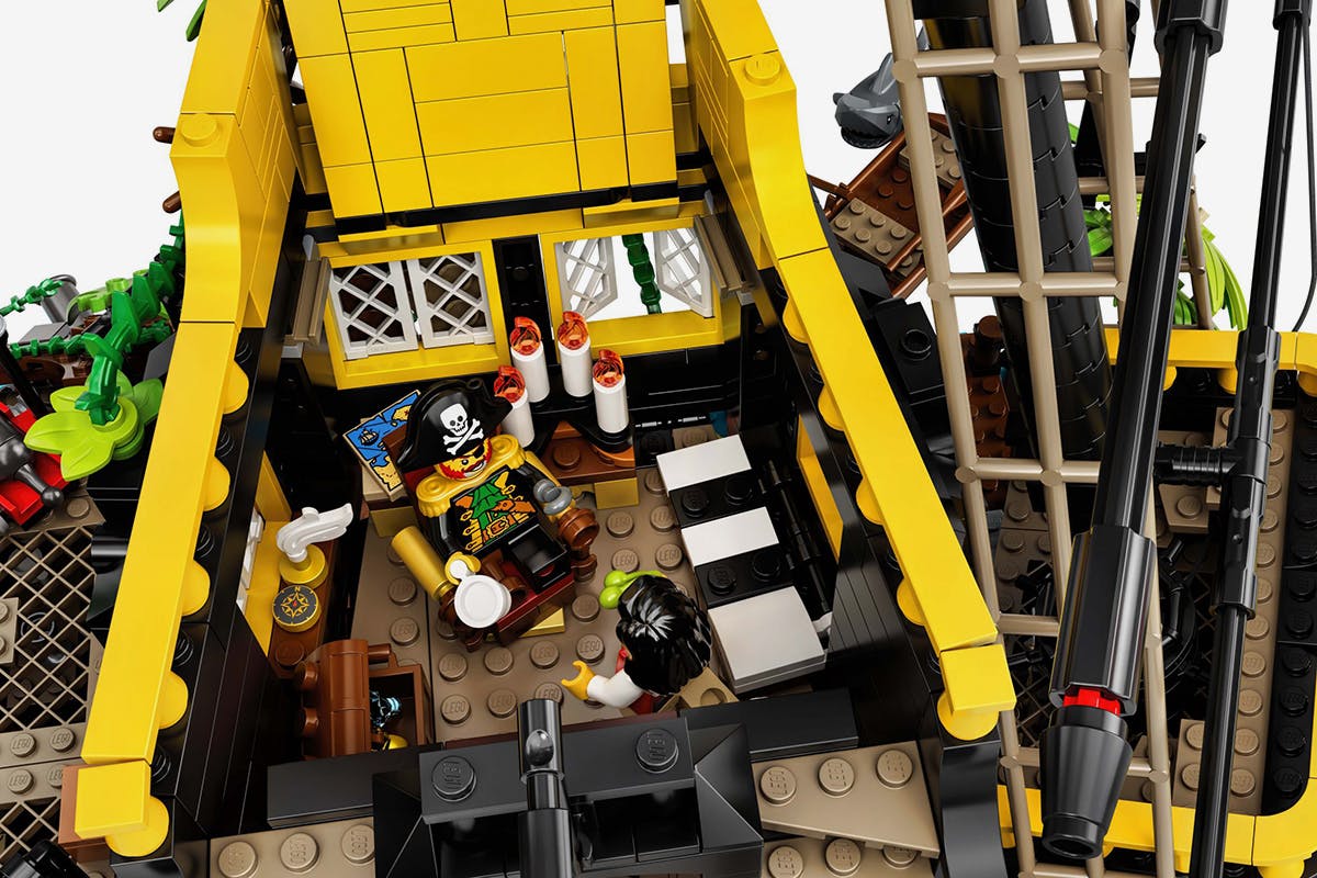 LEGO Pirates of Barracuda Bay Set
