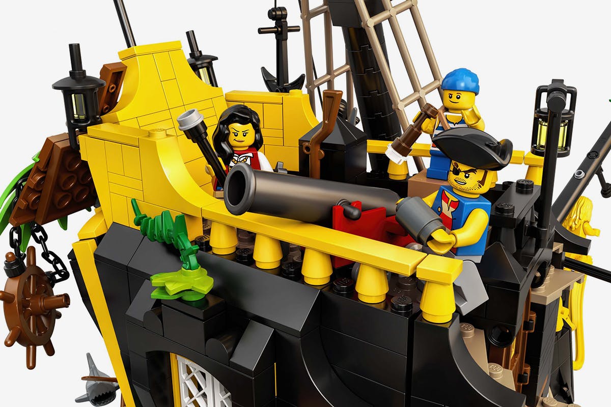 LEGO Pirates of Barracuda Bay Set