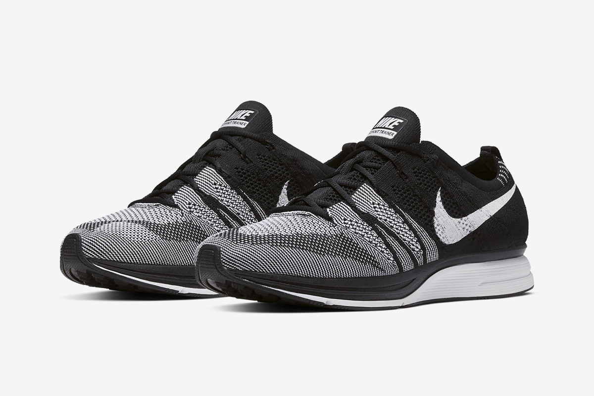 Black and white nike flyknit trainer sneaker