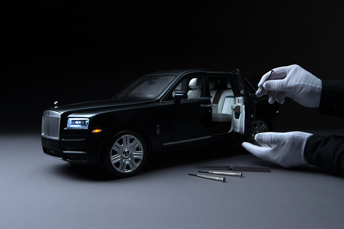 Rolls Royce Cullinan 1:8 Scale Model