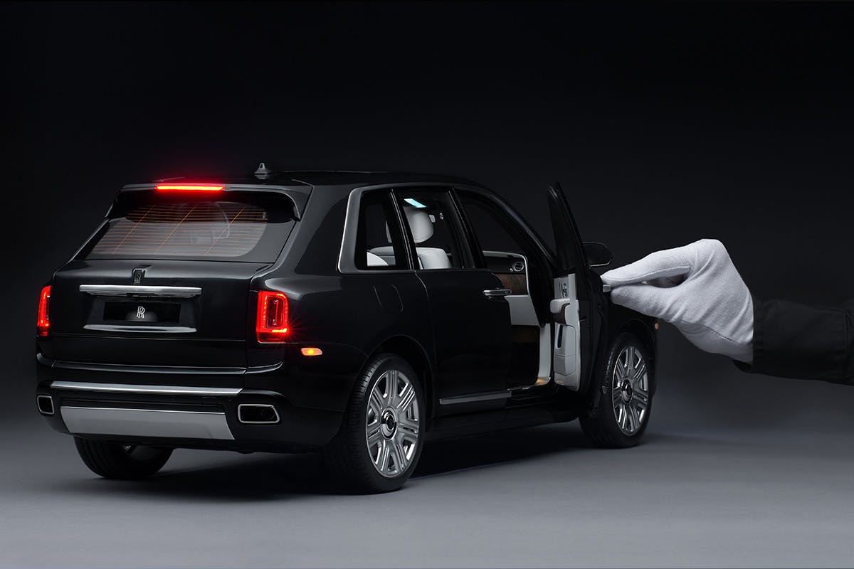 Rolls Royce Cullinan 1:8 Scale Model