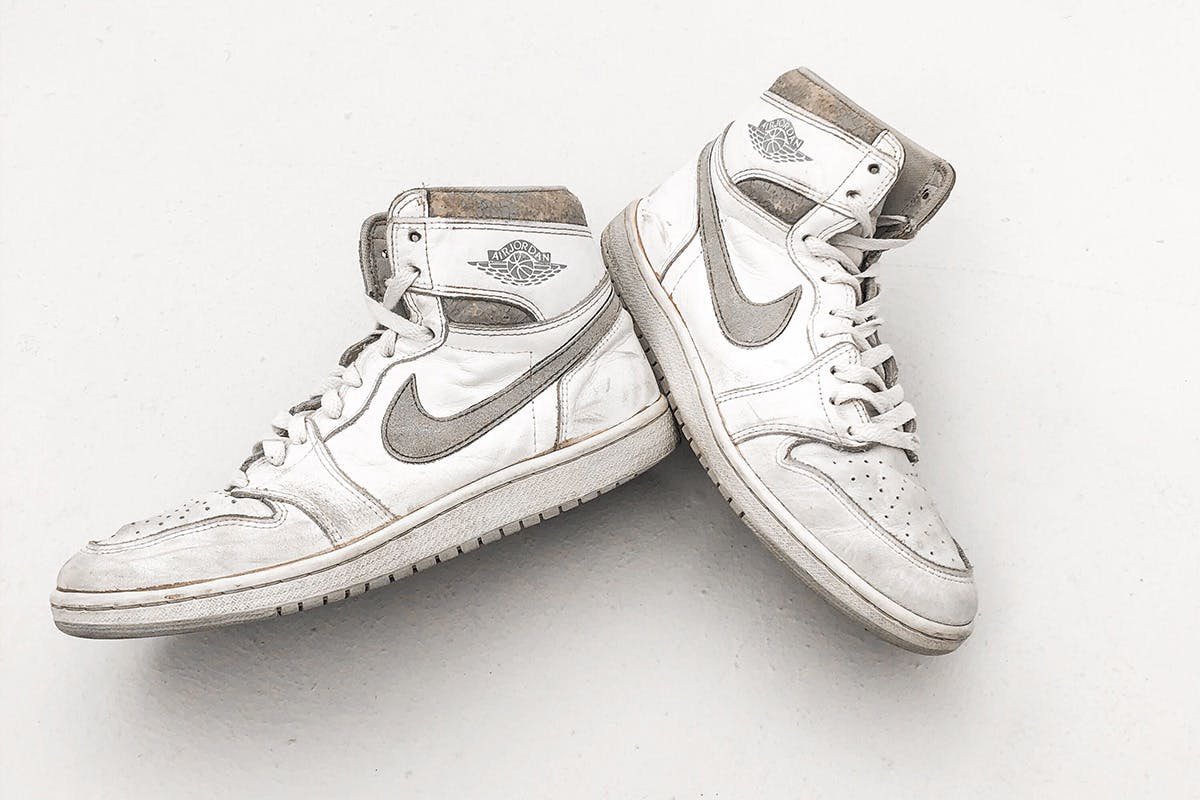 Birds-eye view of the Natural Grey Nike Air Jordan 1 from 1985