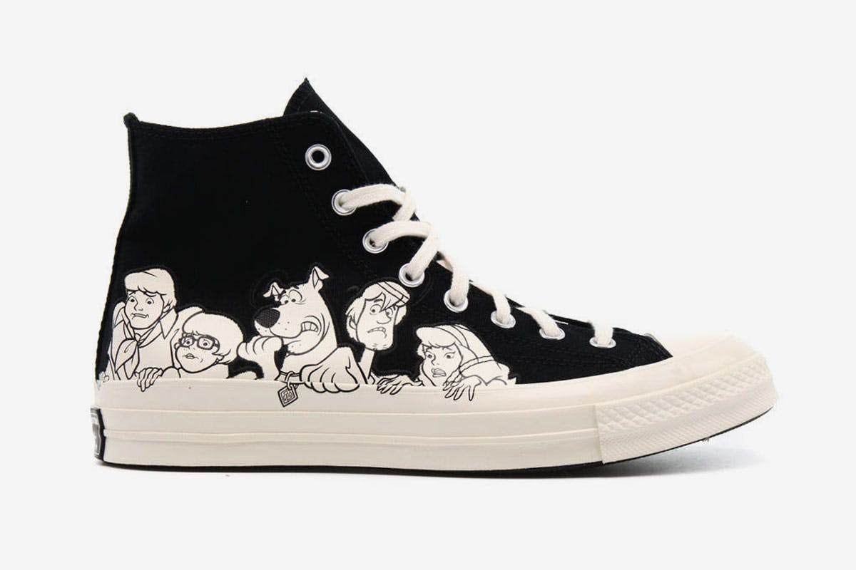 scooby doo-themed converse chuck 70 hi