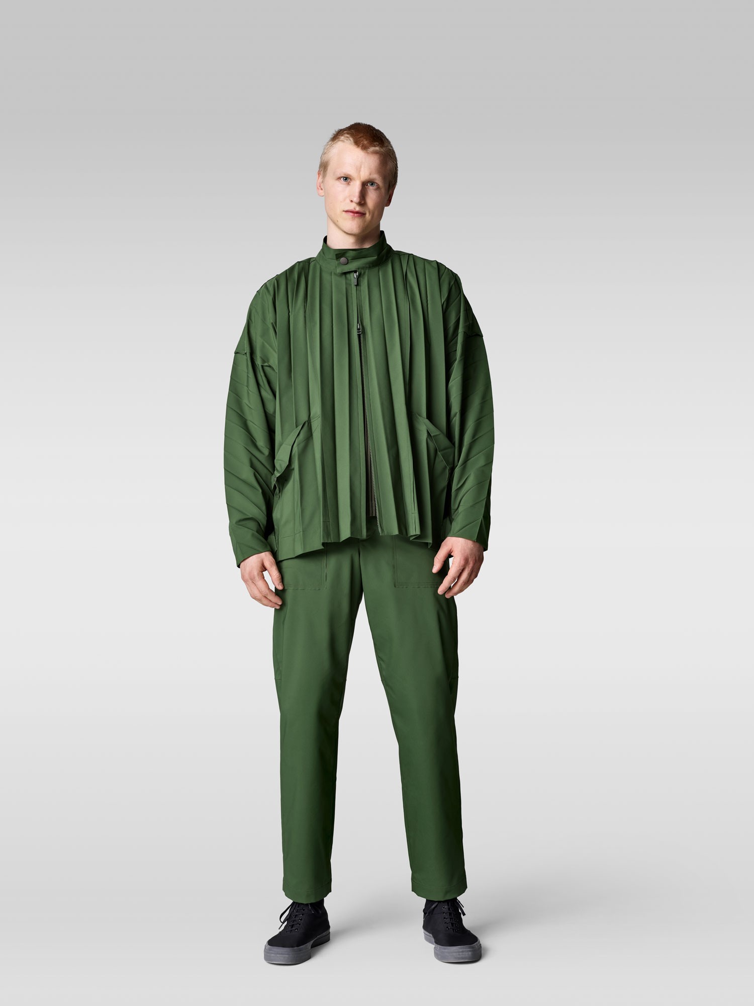 Cozy Up In Tweed Pleats With Homme Plissé Issey Miyake FW21/22