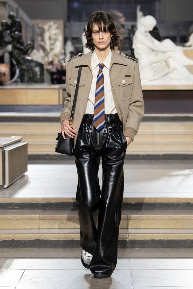 Louis Vuitton Fall/Winter 2022: Ties, Loafers & Perfect Suits