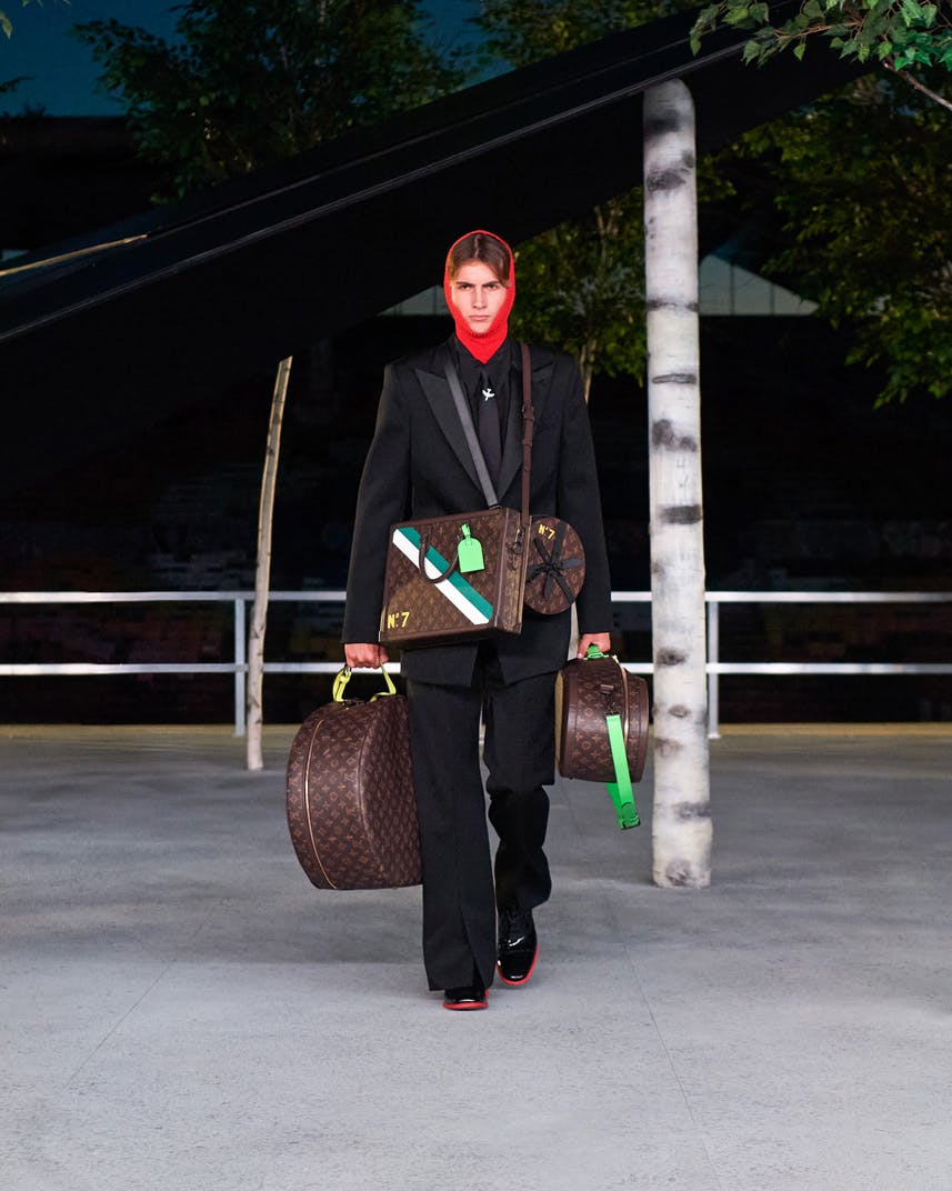 Louis Vuitton Spring Summer 2022 Menswear  RUNWAY MAGAZINE  Collections