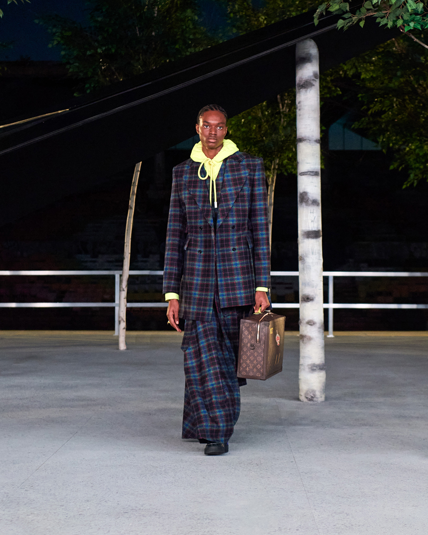 LYST - Louis Vuitton] men's SS '22 collection features neon gradients made  to look as if they've been spray painted. What do you think of the  collection— would you #Lyst it or
