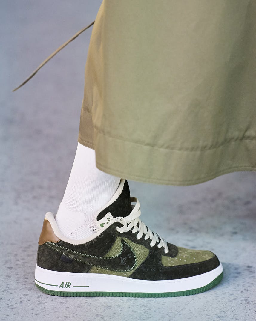 Virgil Abloh Nike x Louis Vuitton Air Force 1 Sneaker Auction Hits $25.3  Million - Bloomberg