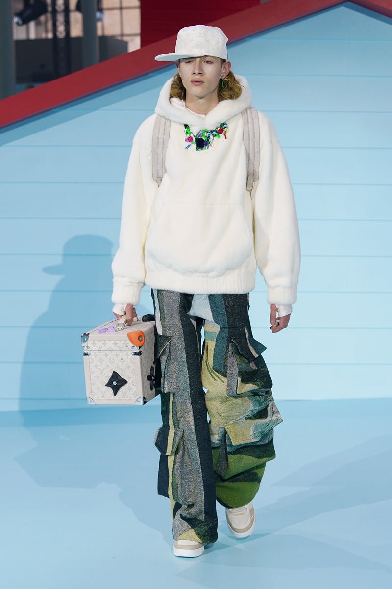 Louis Vuitton Fall Winter 2022-2023 by Virgil Abloh - RUNWAY MAGAZINE ®  Official