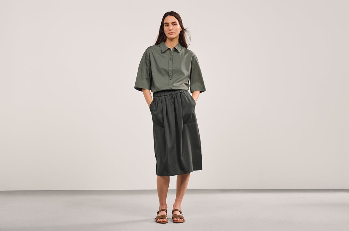 uniqlo u spring summer 2022 ss22 collection collab release date info buy cristophe lemaire menswear womenswear drop list price colorway tee shirt pants jacket shirt store list january 2022