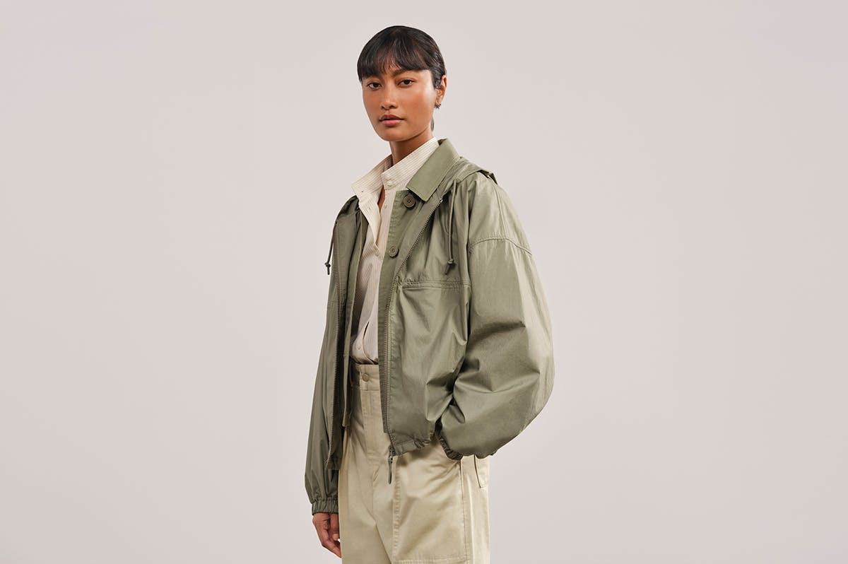 uniqlo u spring summer 2022 ss22 collection collab release date info buy cristophe lemaire menswear womenswear drop list price colorway tee shirt pants jacket shirt store list january 2022