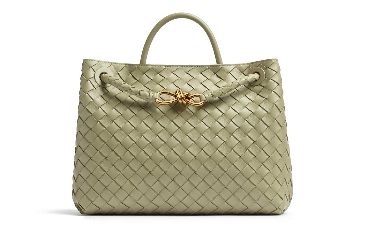 New versions of the Bottega Veneta Andiamo bag are here! The new Luxe It bag  is worn by celebrities and top influencers. #BottegaVeneta…