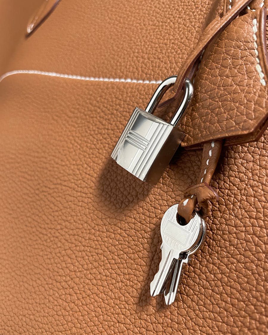 Hermès Authenticated Bolide Handbag