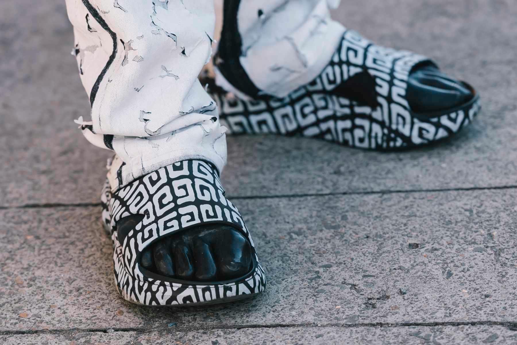 E store feetz shoes