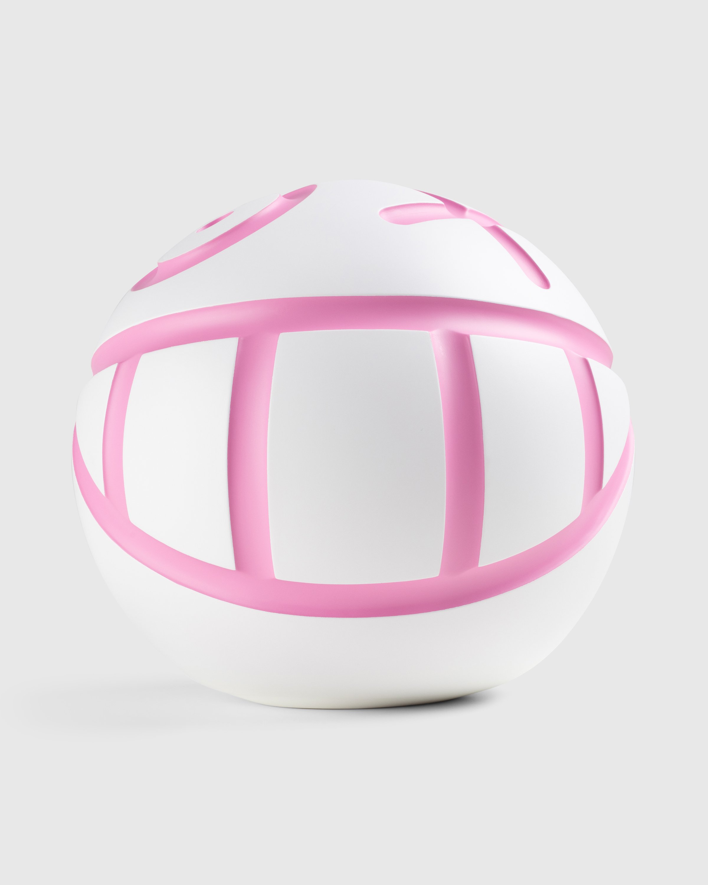 Medicom - VCD André Ball White - Lifestyle - Pink - Image 1
