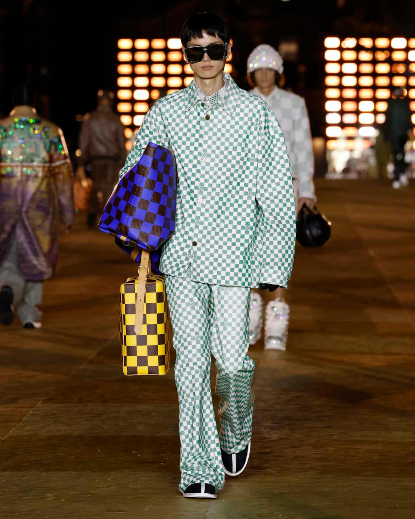 PFW: Louis Vuitton Spring/Summer 2013 Runway & Bags Review