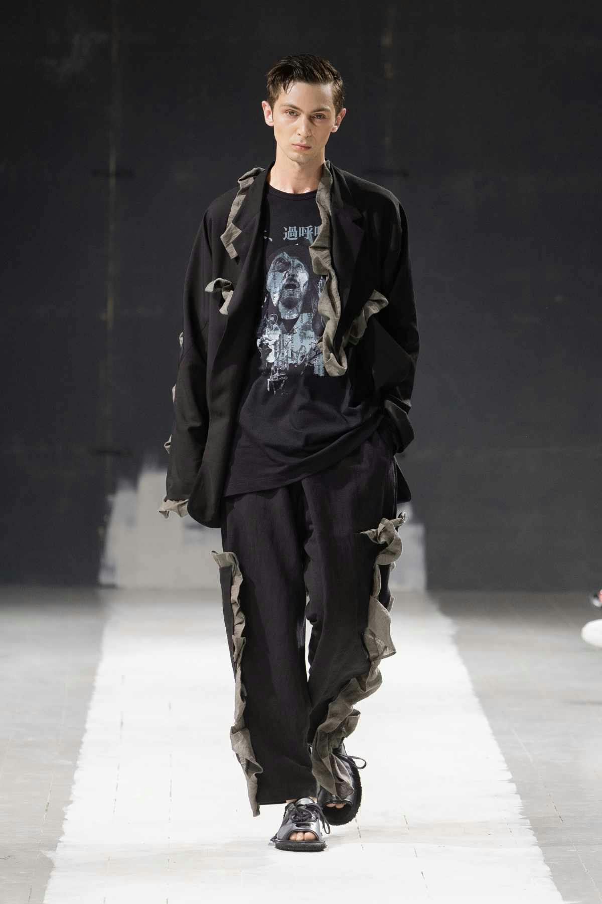 All the Details From Yohji Yamamoto's SS24 Runway Collection