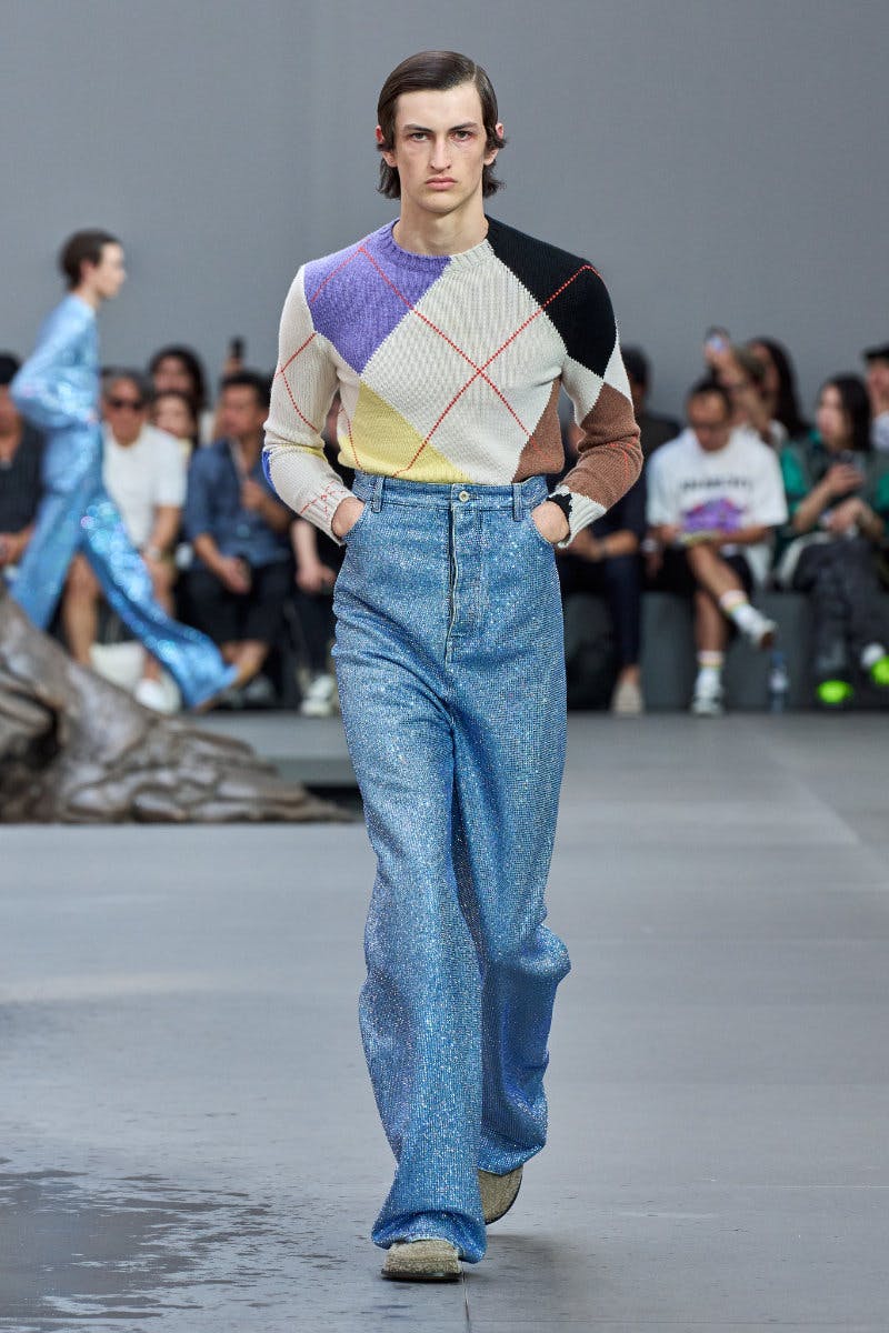 Loewe Shines on for Men's Spring/Sumer 2024