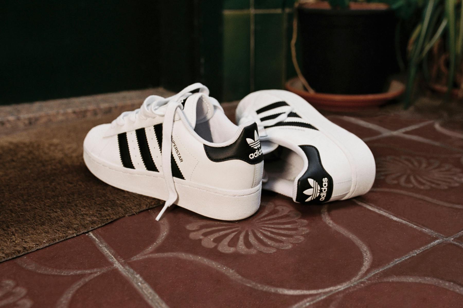 Superstar XLG Shoes