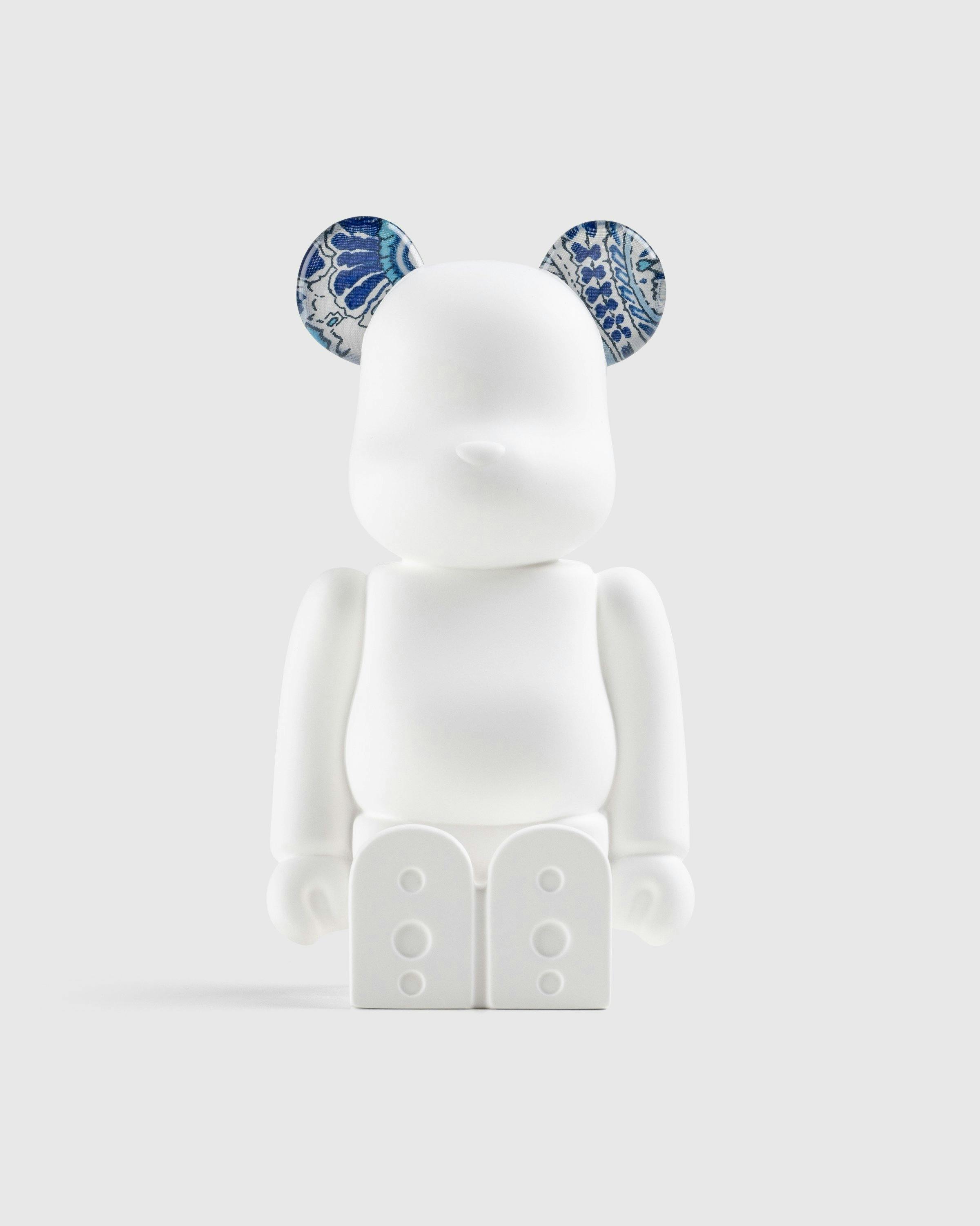 Medicom - Be@rbrick Aroma Ornament No.0 Liberty Fabrics Abbey Road Blue - Lifestyle - Blue - Image 1