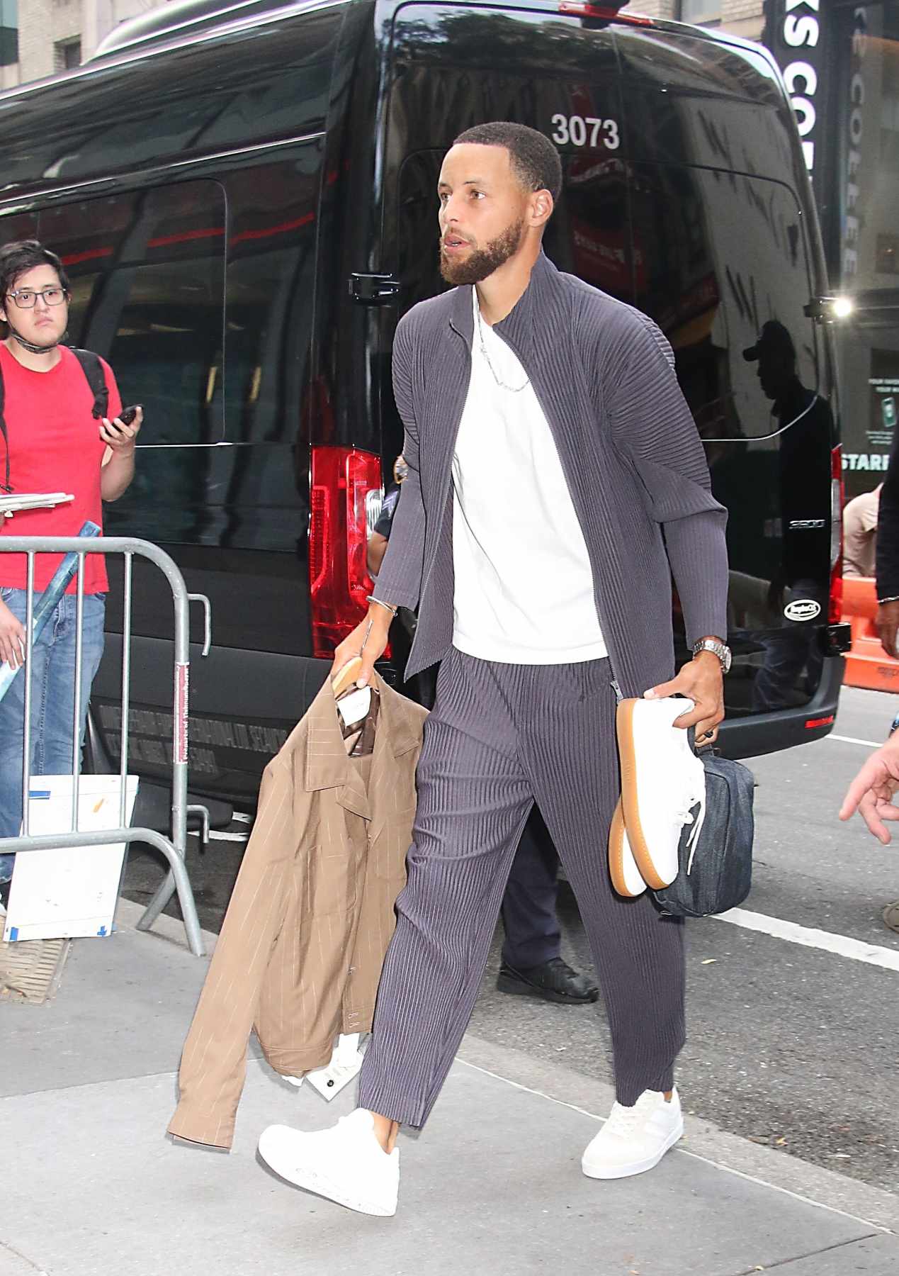 Steph Curry's Suits Up in 'Fresh' Color-Blocked Outfit for NBA Finals –  Footwear News
