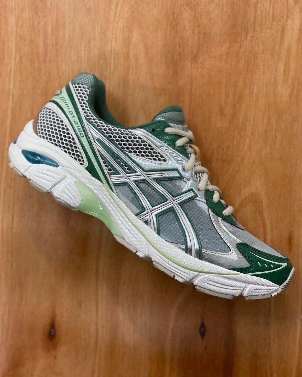 asics above the clouds