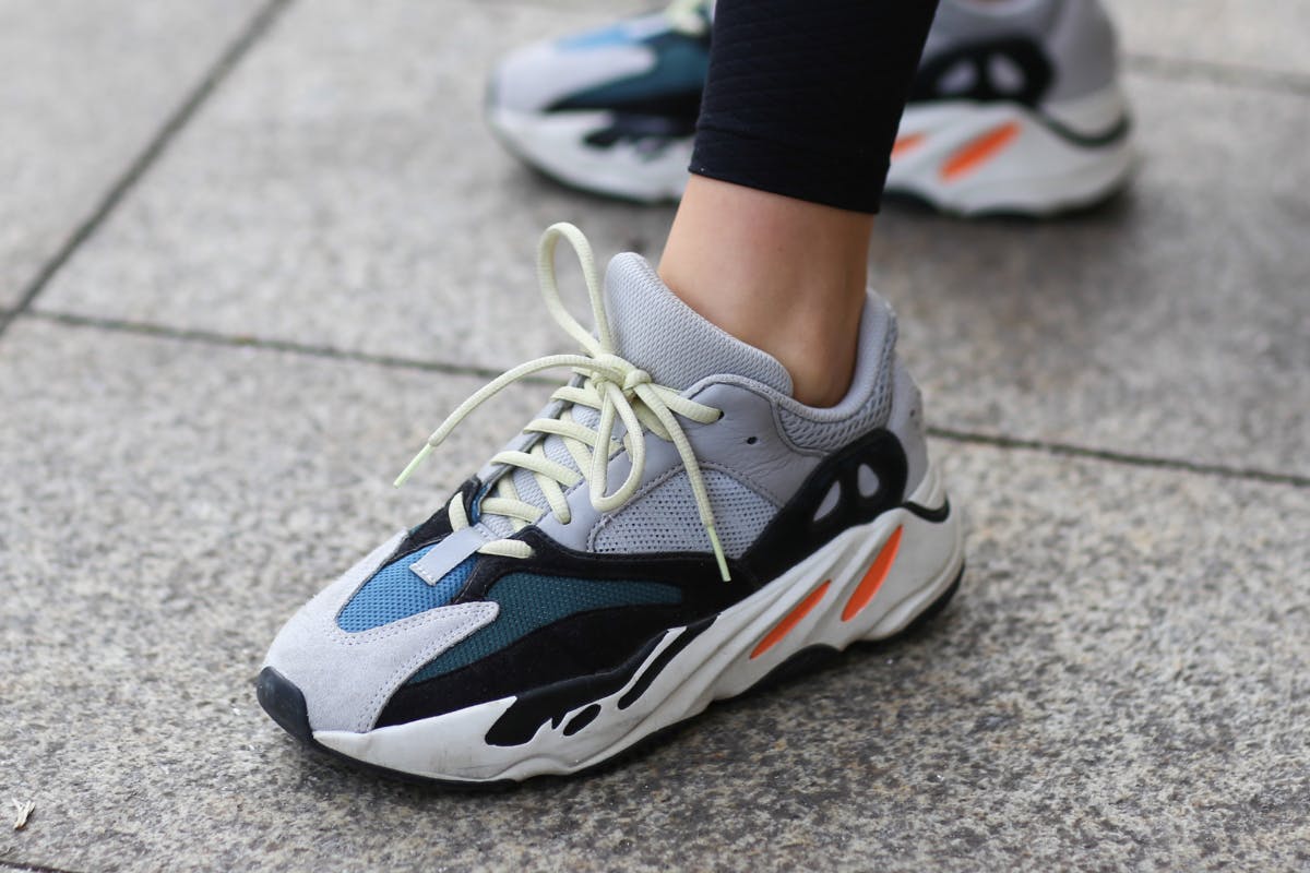 Yeezy boost 700 wave runner