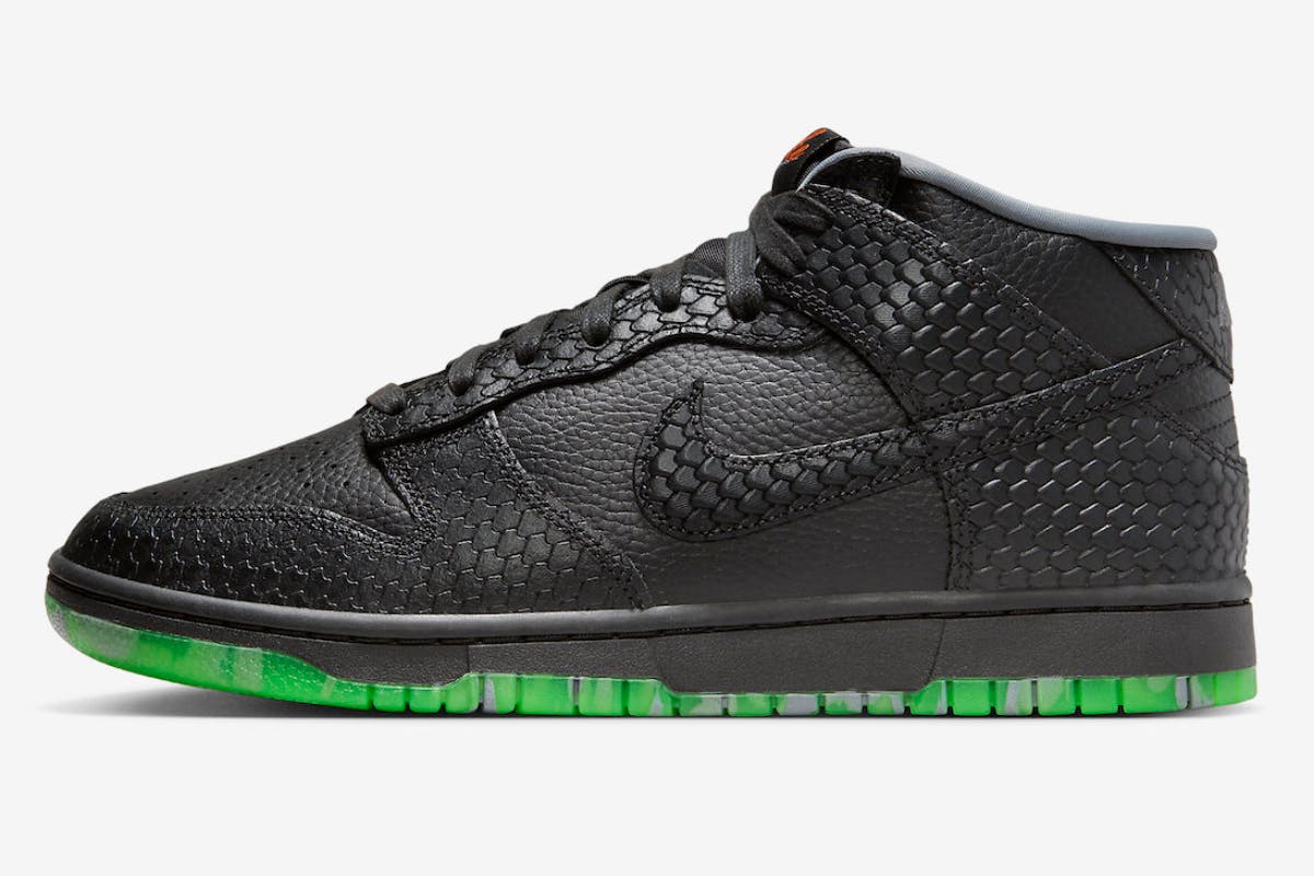 halloween nike dunk mid