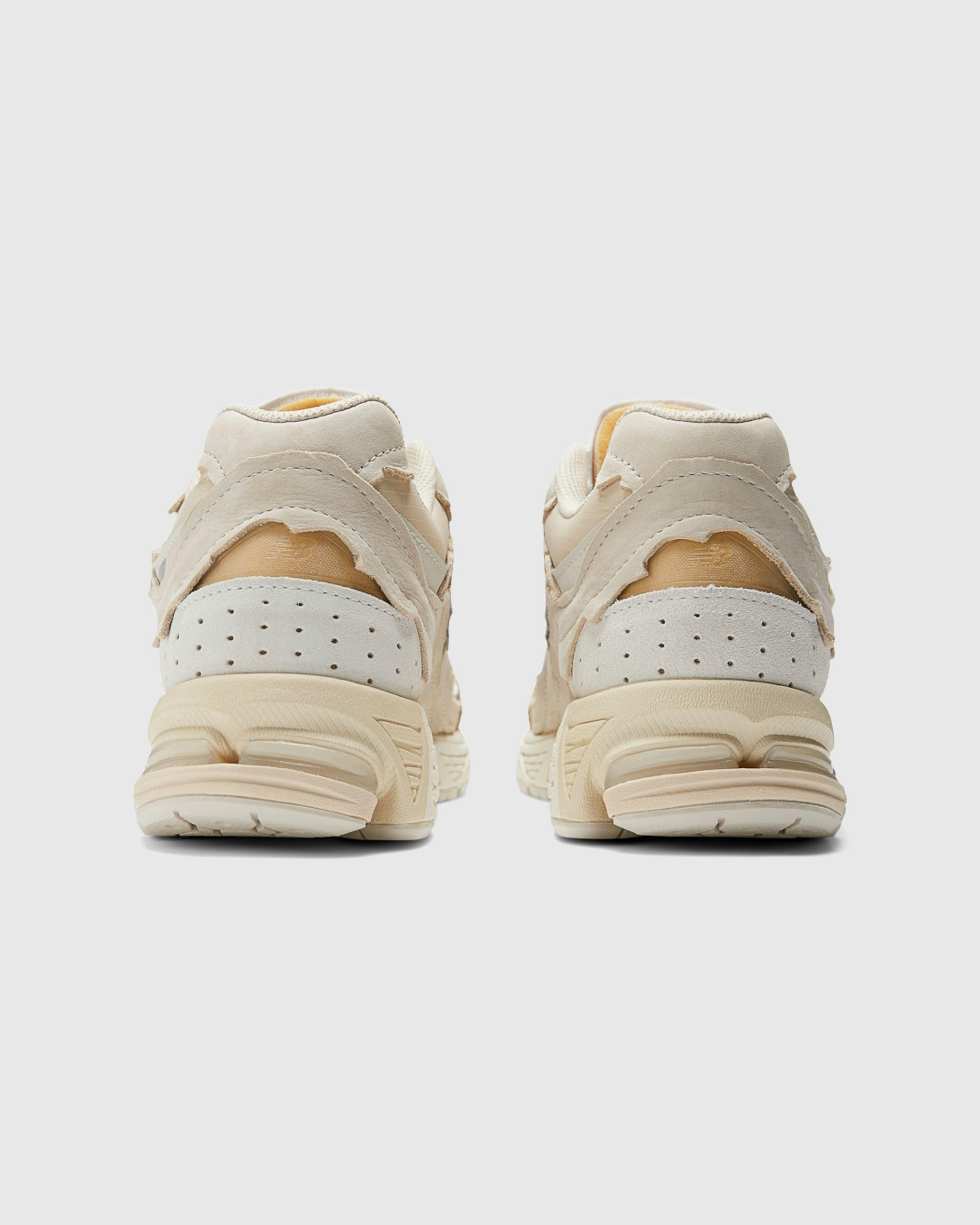 new balance protection pack 2002r