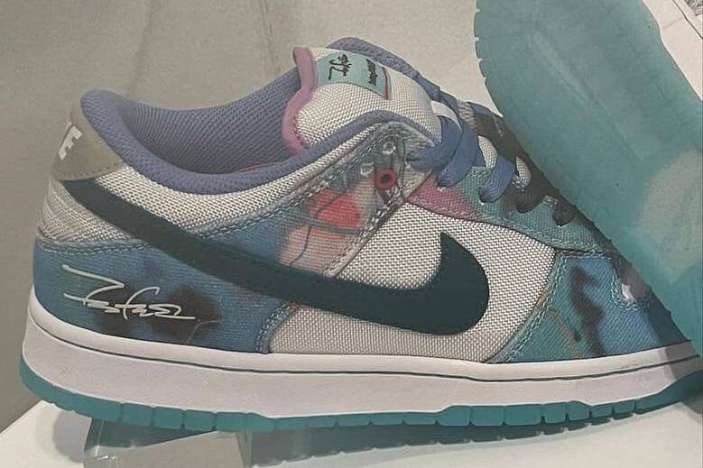 futura nike sb dunk low 2024