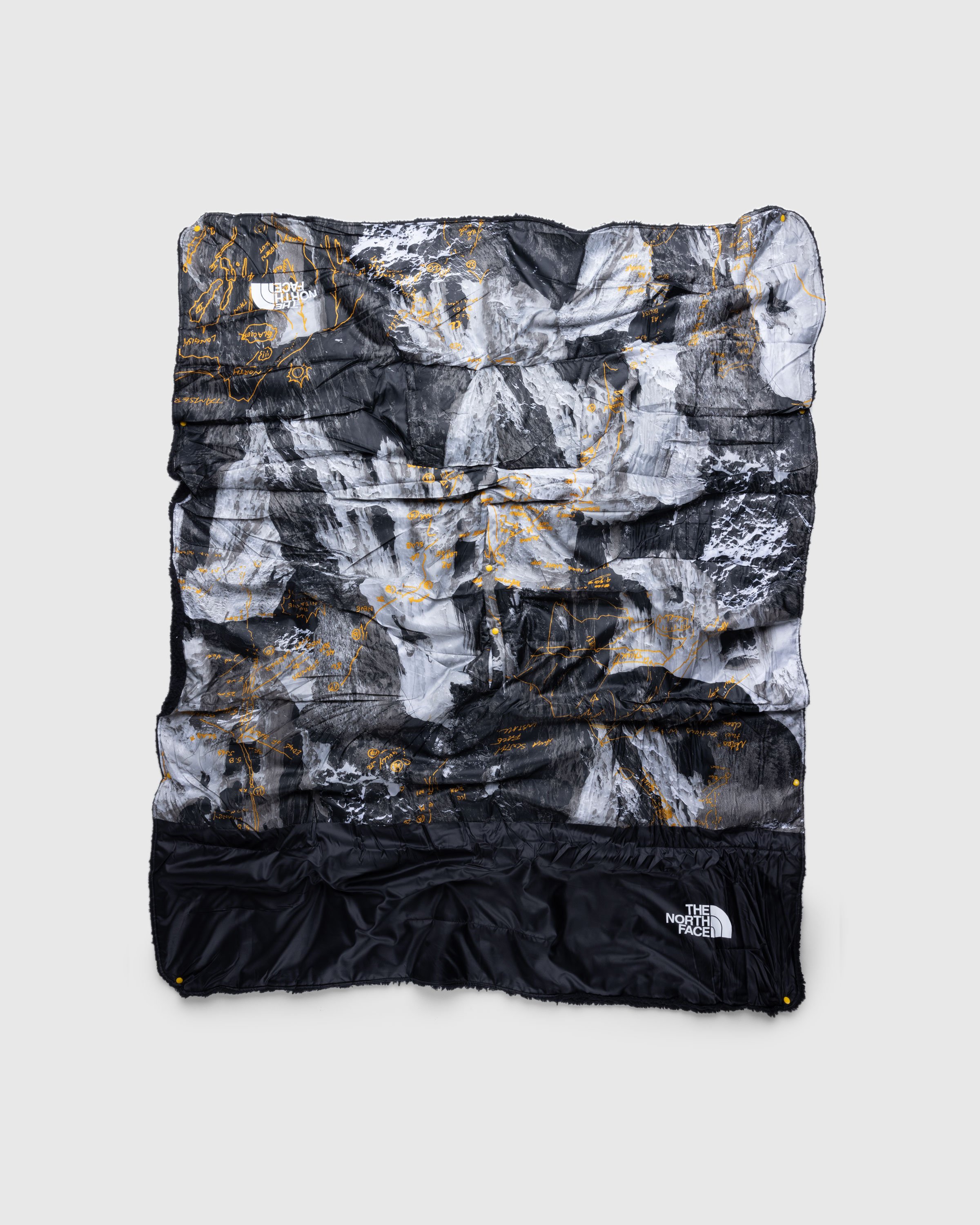 The North Face - Wawona Fuzzy Blanket Falcon Brown Conrads Notes Print - Lifestyle - Multi - Image 1