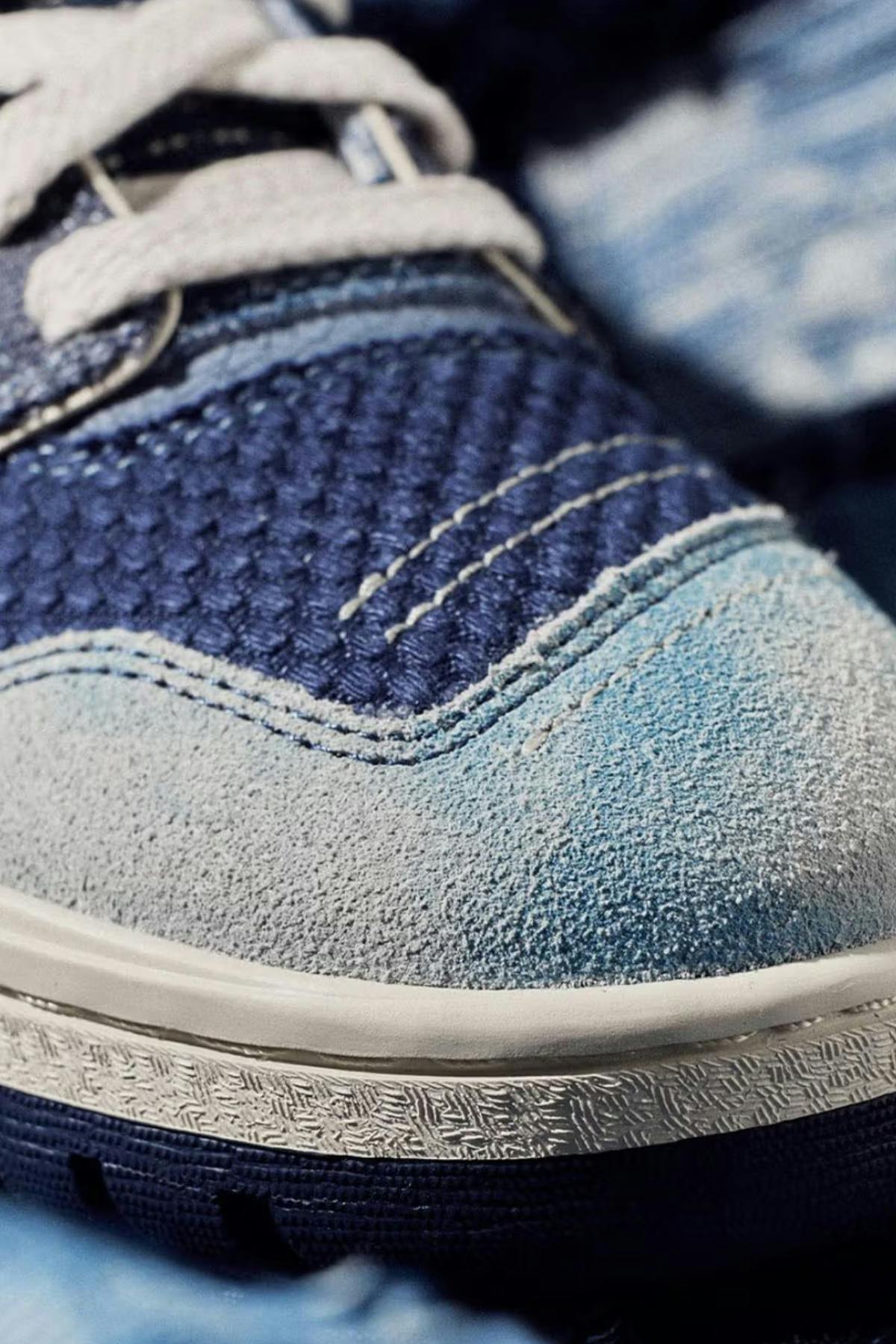 New Balance's denim 550 & 580 sneakers for Fall/Winter 2023.