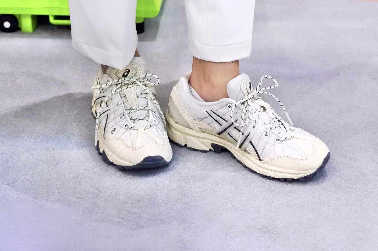 A photo of ASICS' GEL-Sonoma 15-50 sneakers made of upcycled airbags in an off-white colorway