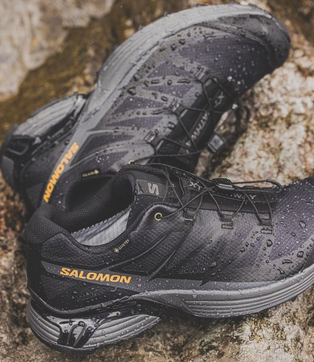 Salomon's XT-PATHWAY sneaker has been given a makeover exclusively for BEAMS.