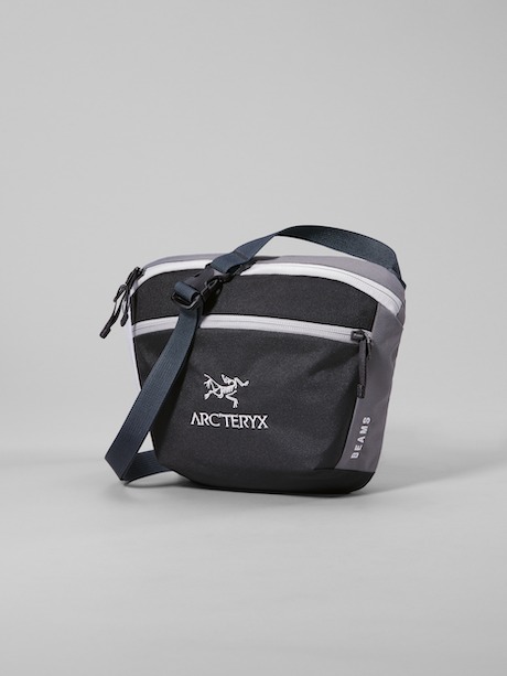 Photos of BEAMS & Arc'teryx's November 2023 collab clothing & bags in grey, black, and white patchwork