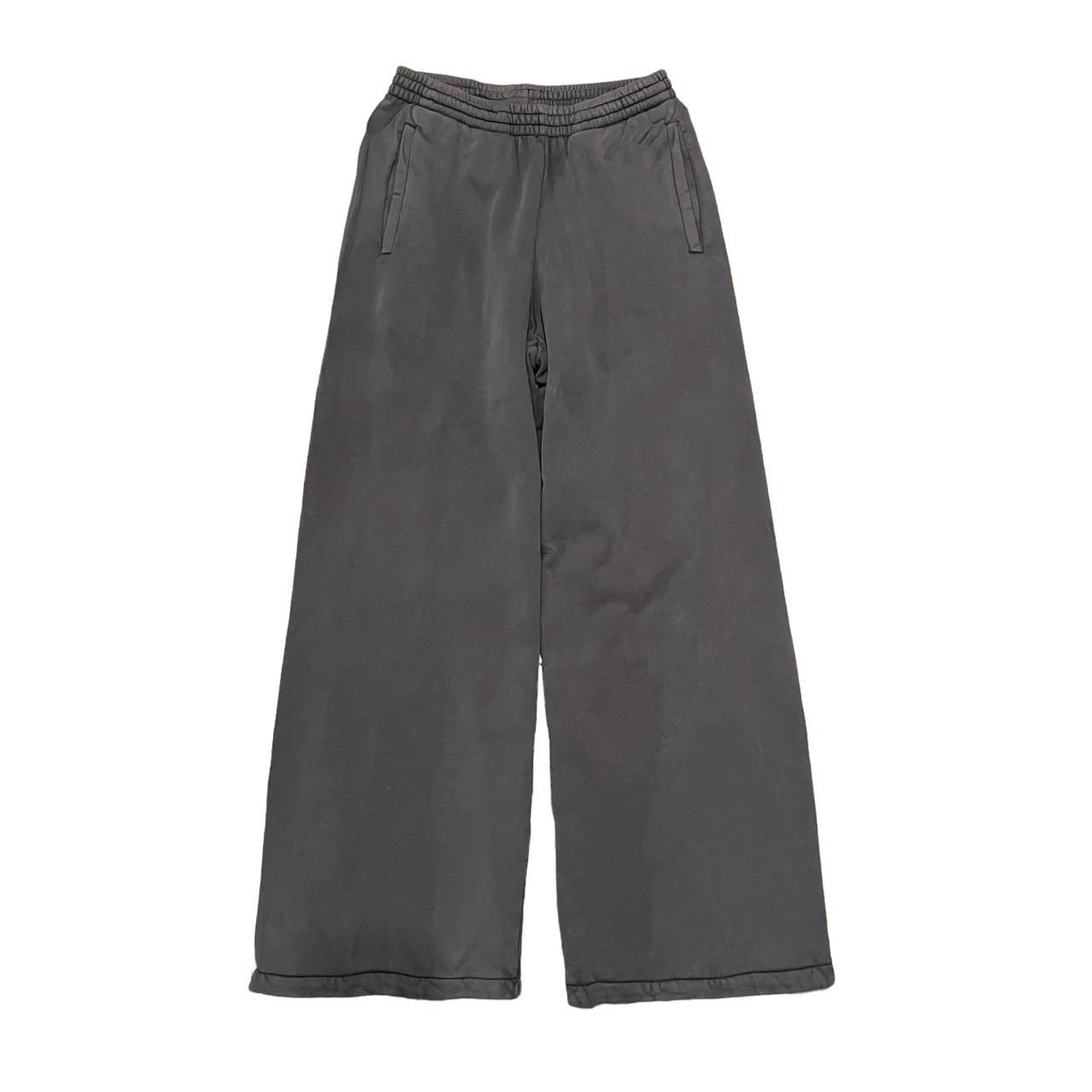 Unreleased YEEZY GAP zip up hoodies & sweatpants releasing in Japan