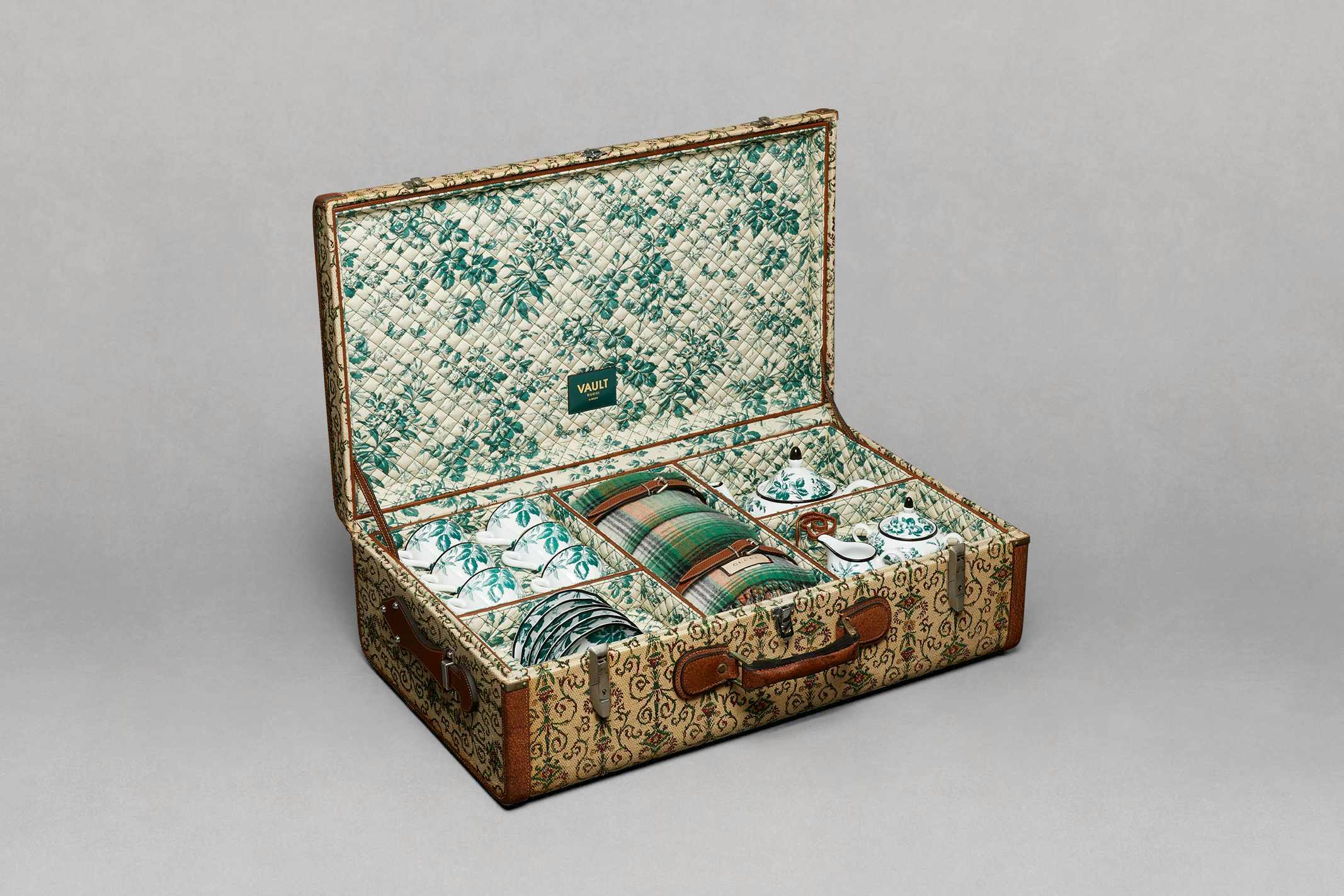Vintage Gucci bags & trunks for sale at auction