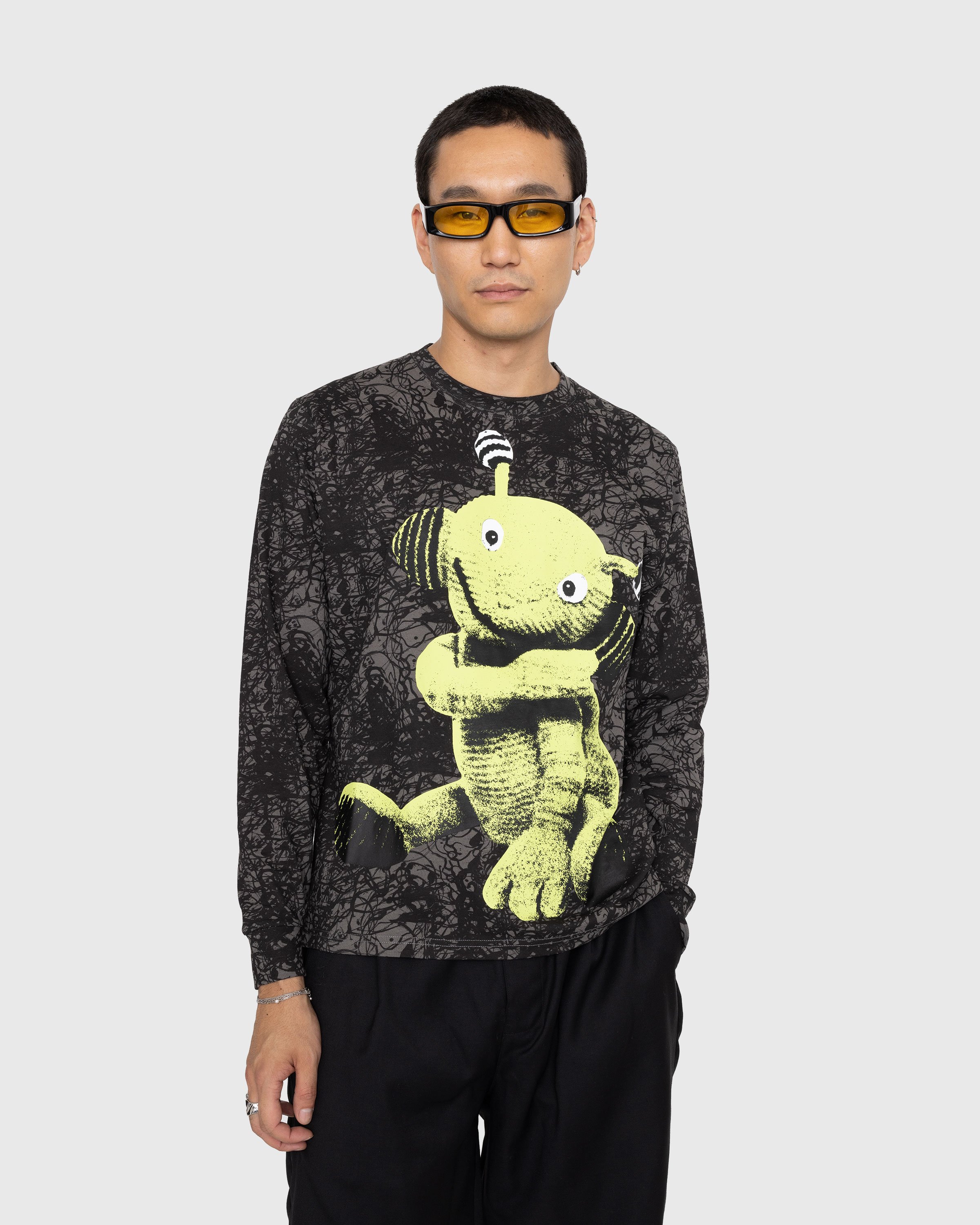 Gentle Fullness - Recycled Cotton Alien Puppet Longsleeve Tee Washed Black - Clothing - Multi - Image 2