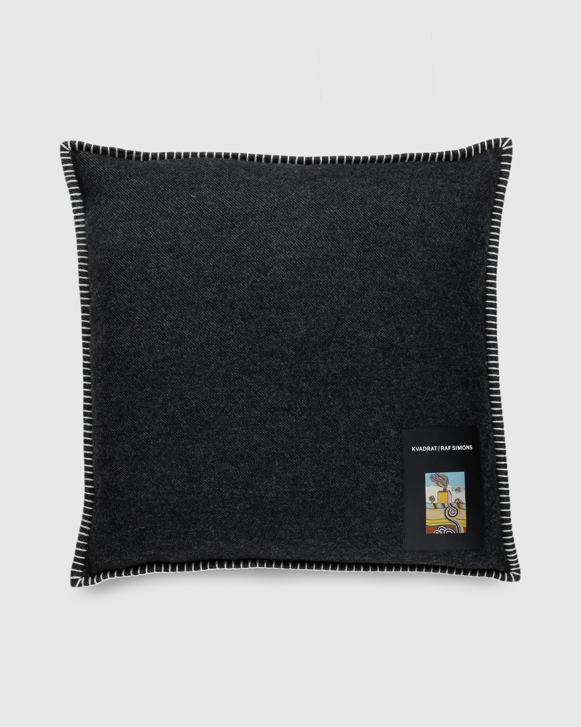 Kvadrat/Raf Simons - Lambswool Cushion Black - Lifestyle - Black - Image 1