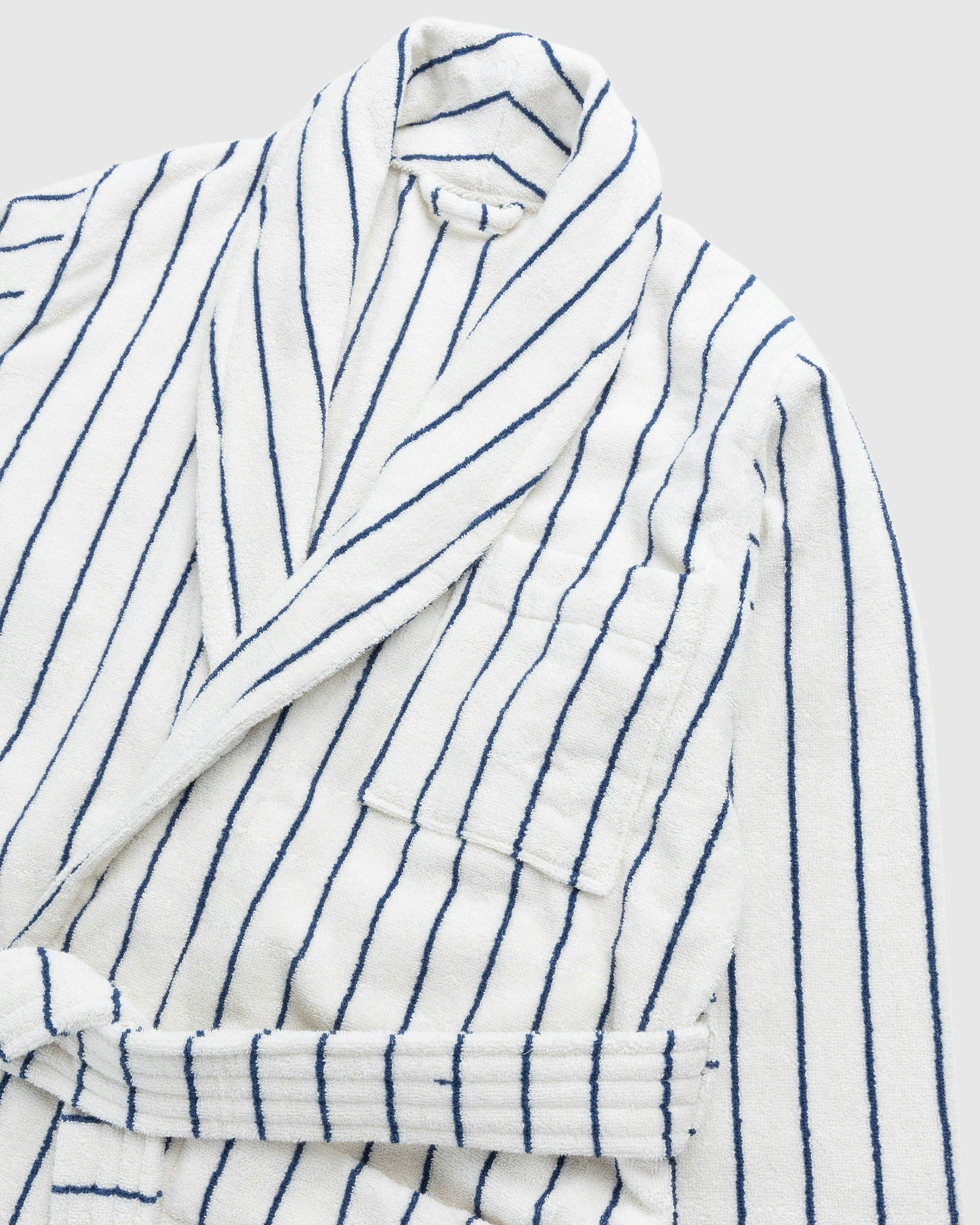 Tekla - Classic Bathrobe Striped Carmel - Lifestyle - Beige - Image 3