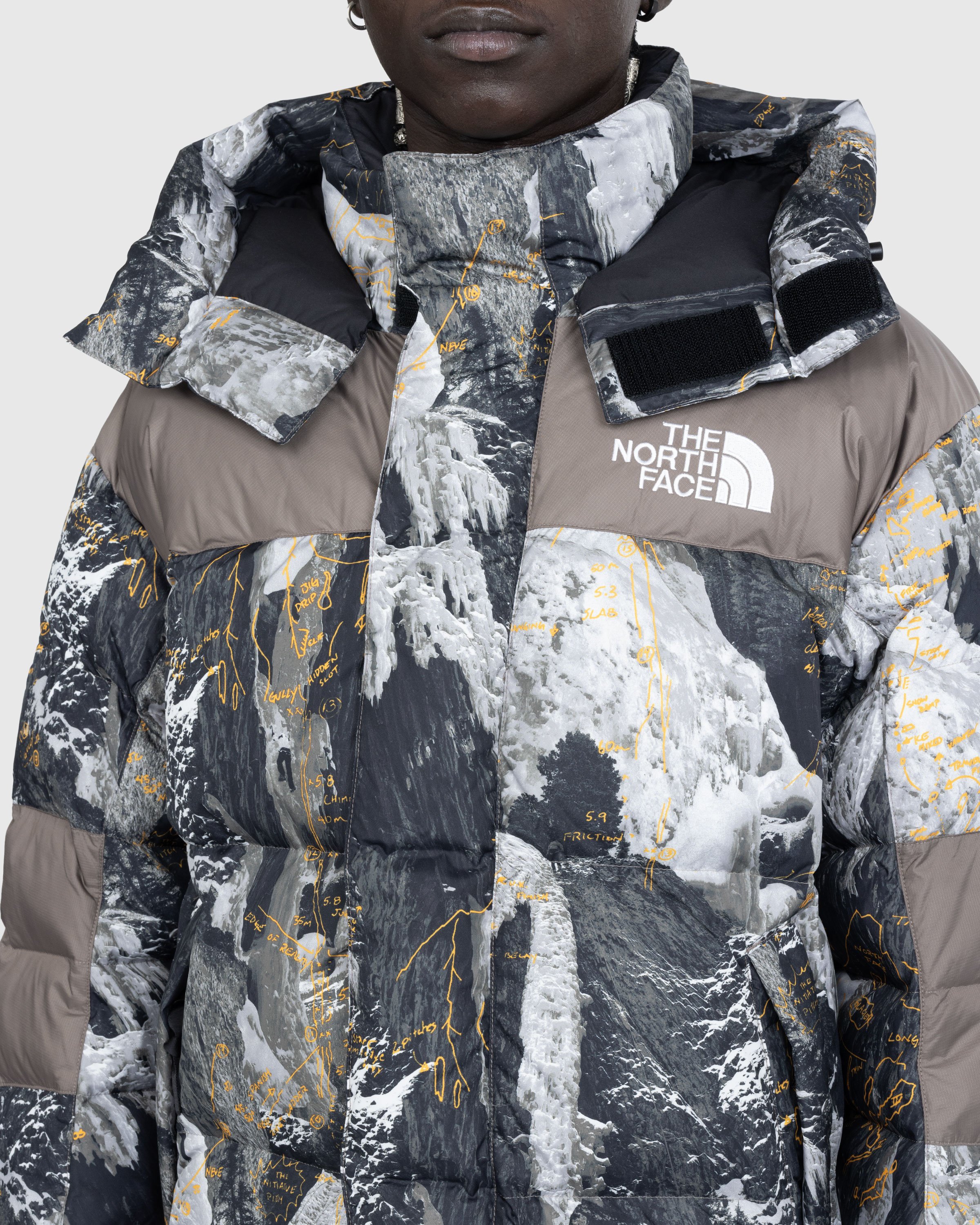 The North Face - HMLYN Baltoro Jacket Falcon Brown Conrads Notes Print - Clothing - Multi - Image 7