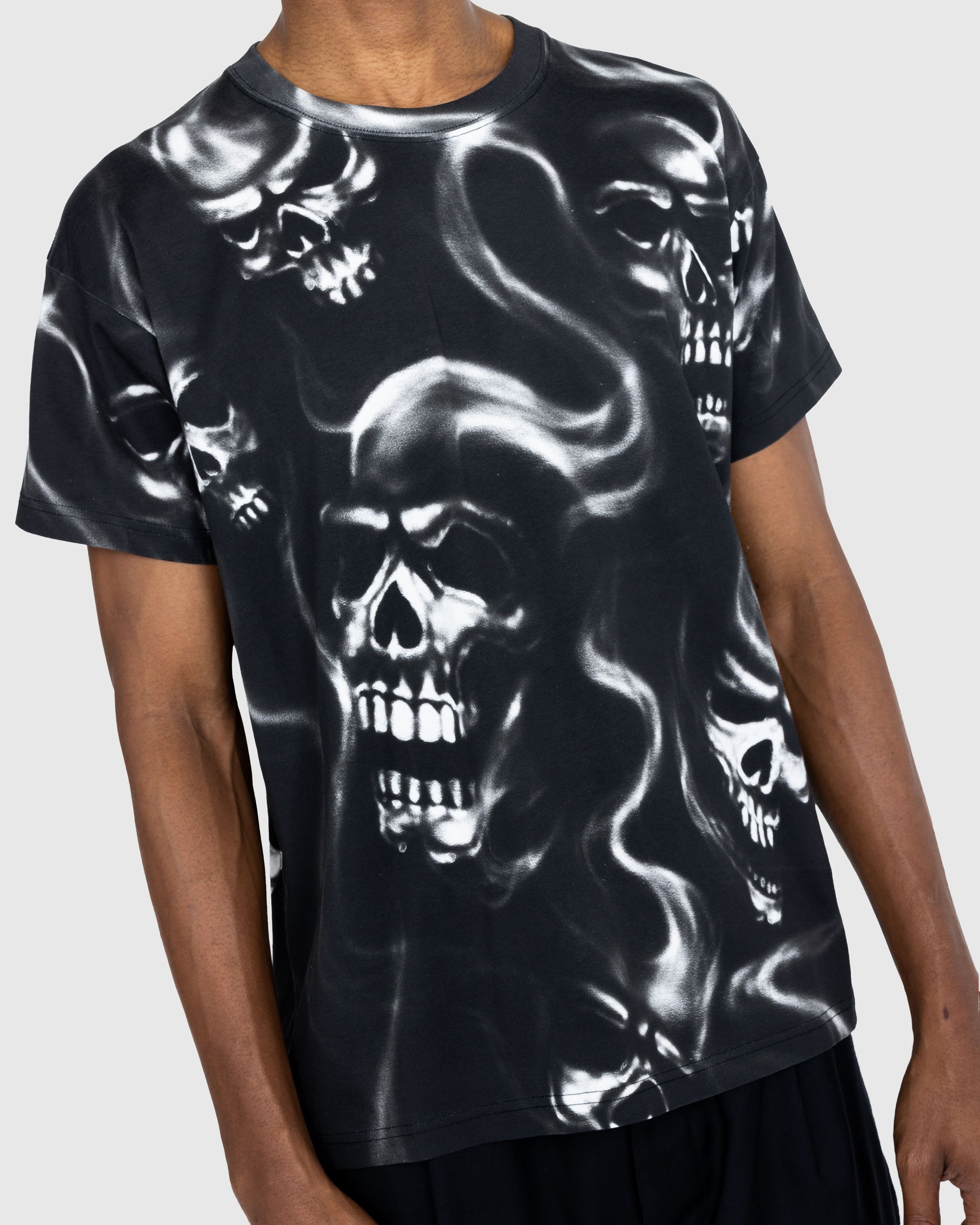 Stockholm Surfboard Club - Alko Airbrush Skull T-Shirt Black - Clothing - Black - Image 4