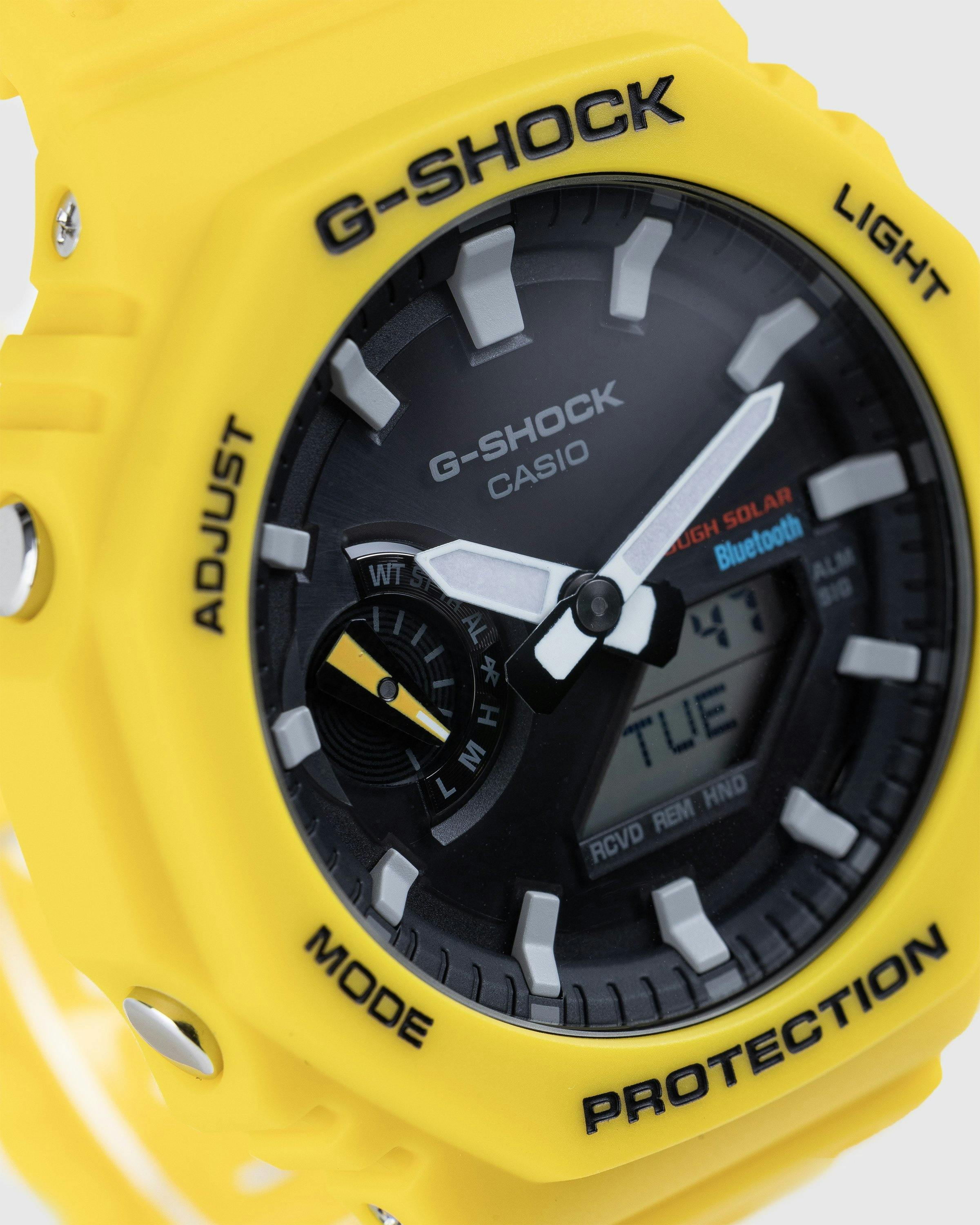 Casio - GA-B2100C-9AER Yellow - Accessories - Yellow - Image 2