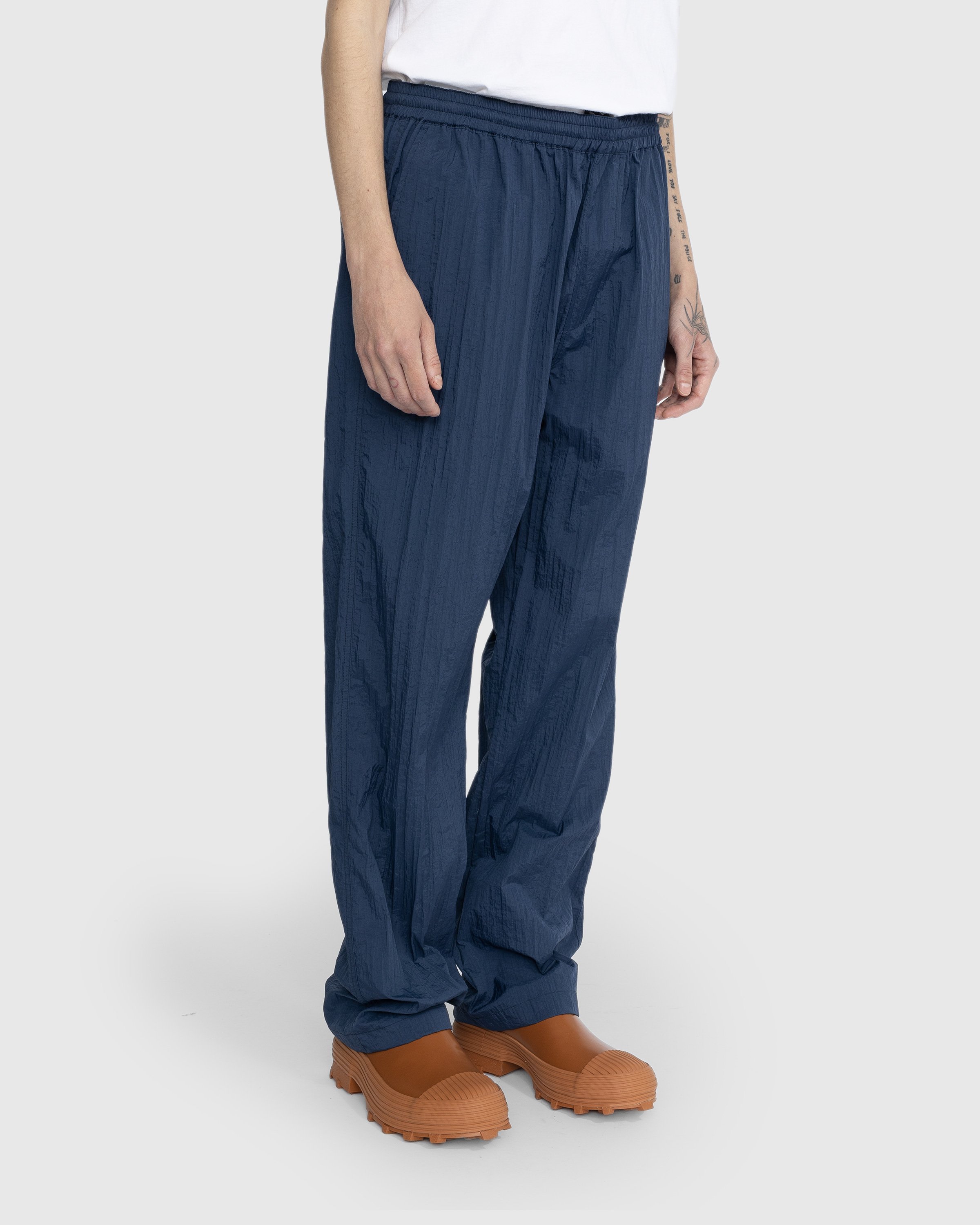 Highsnobiety - Texture Nylon Pants Navy - Clothing - Blue - Image 4