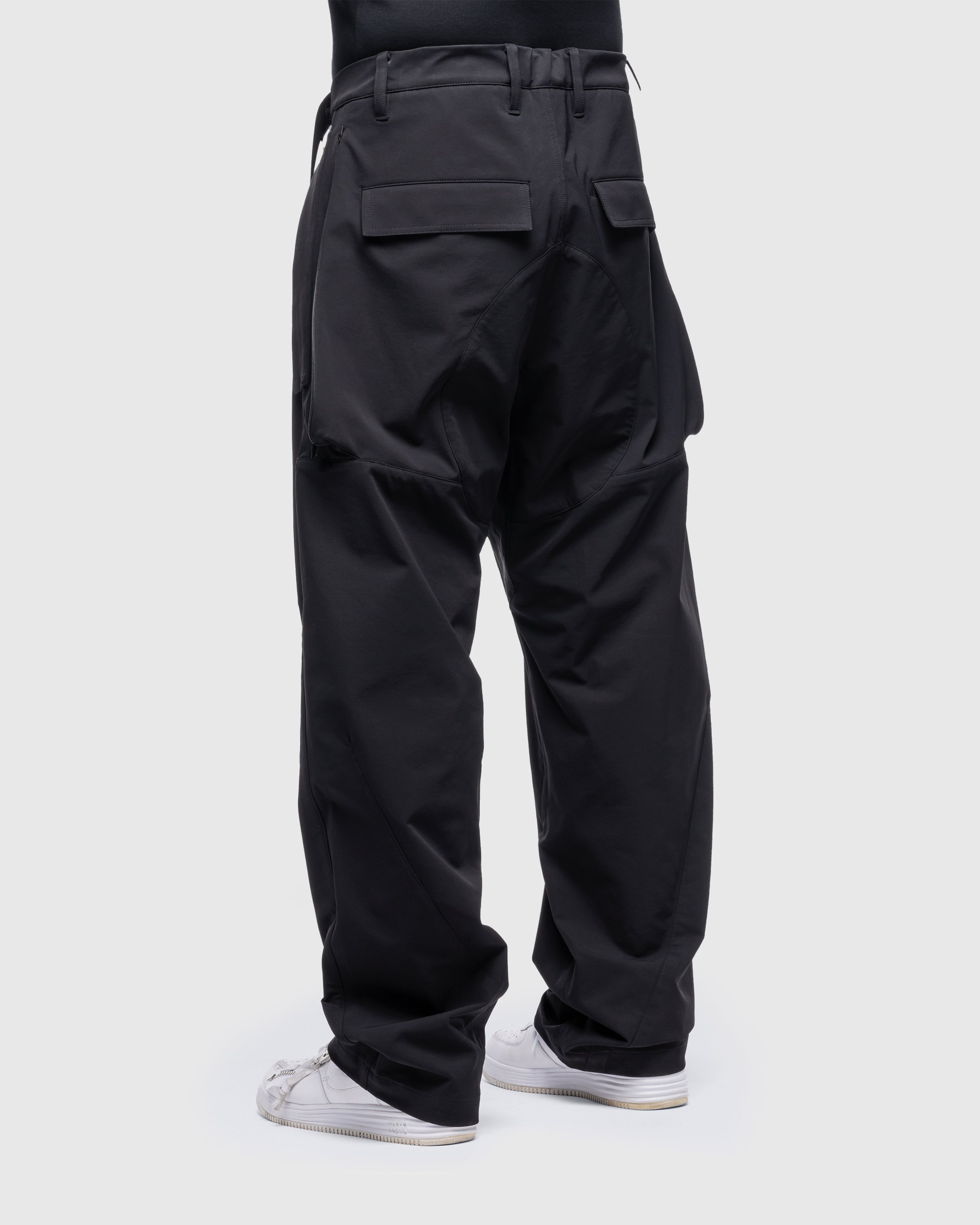 ACRONYM - P46-DS Schoeller Dryskin Vent Pants Black - Clothing - Black - Image 4