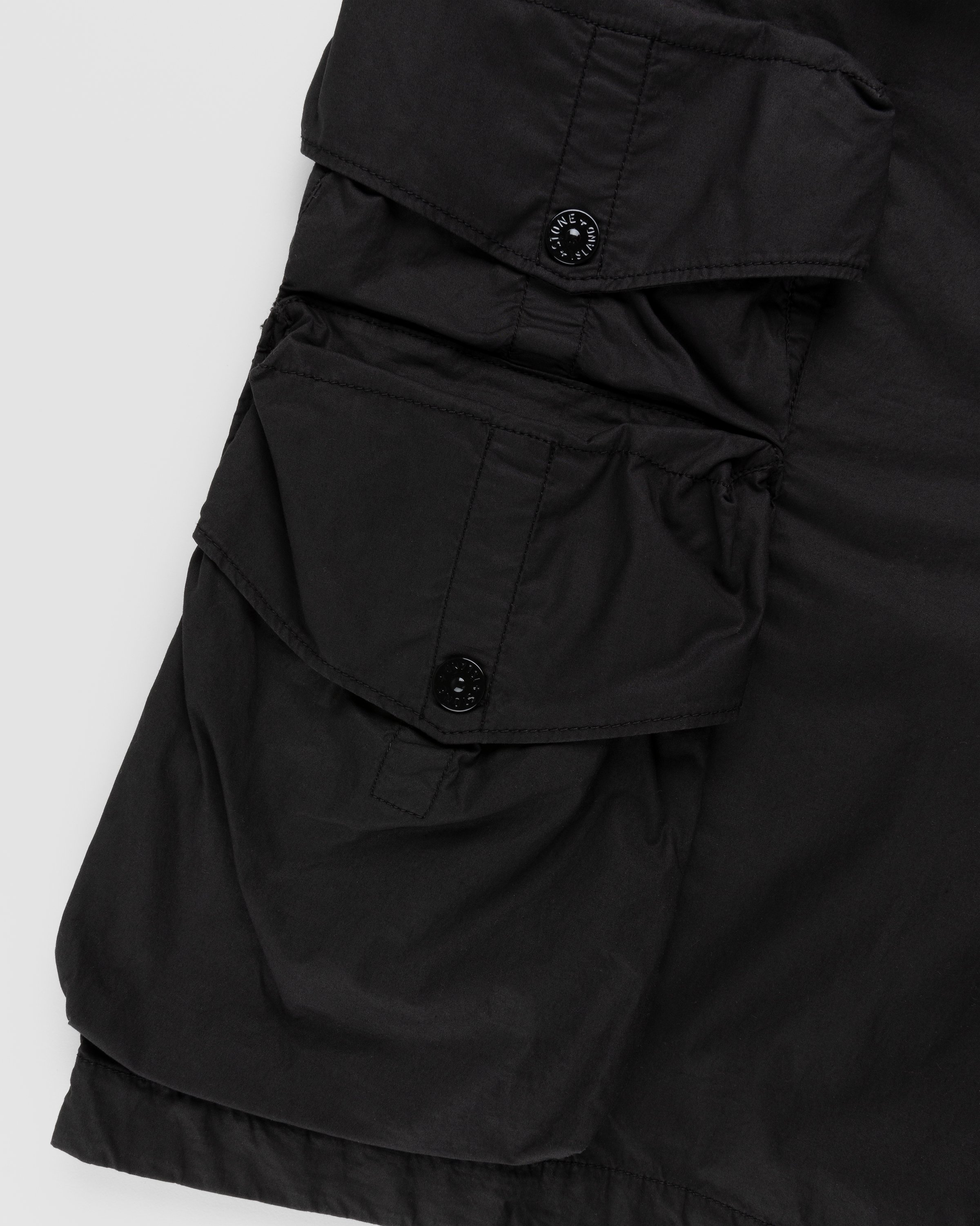 Stone Island - L0103 Garment-Dyed Shorts Black - Clothing - Black - Image 6