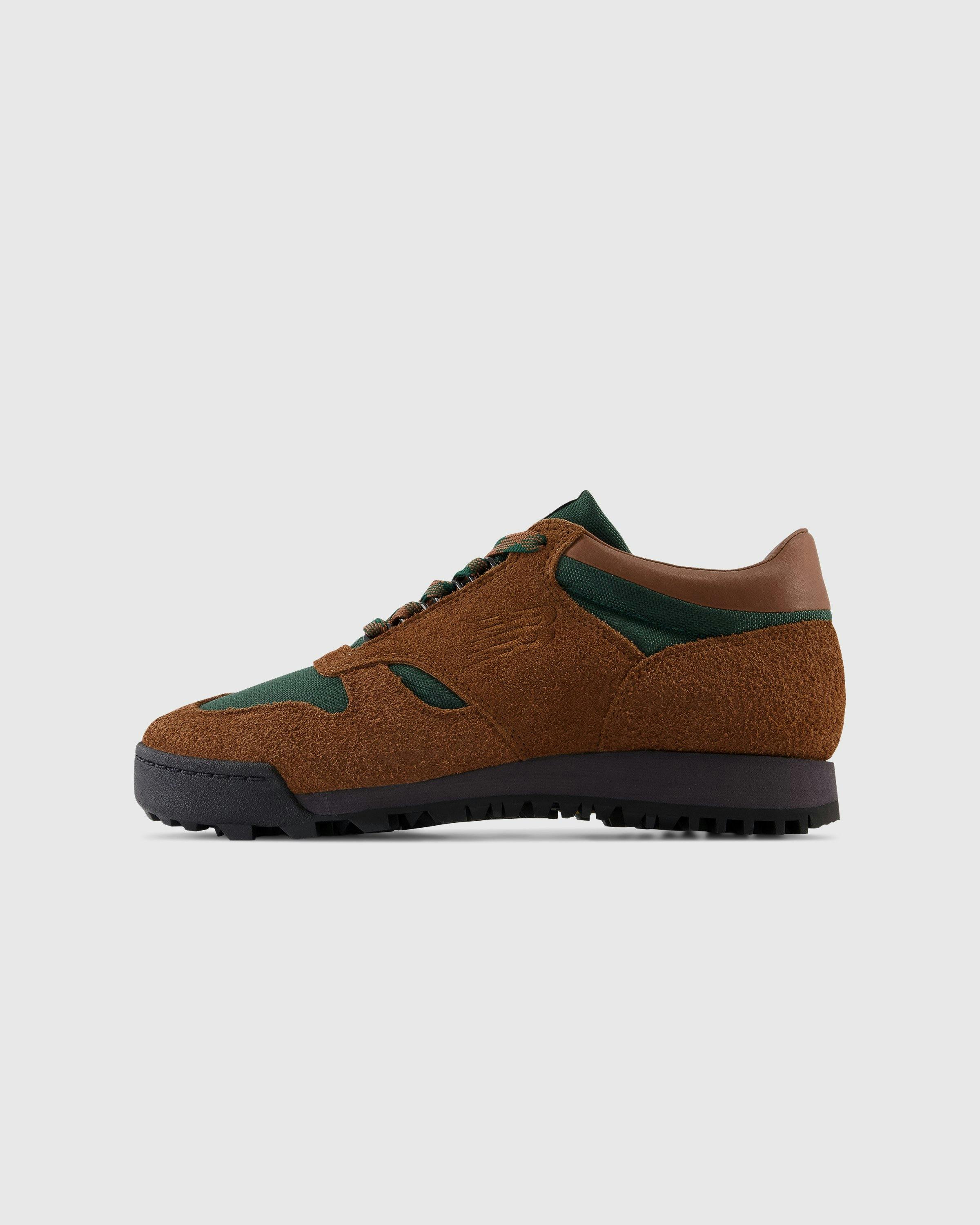 New Balance - UALGSBG True Brown - Footwear - Brown - Image 2